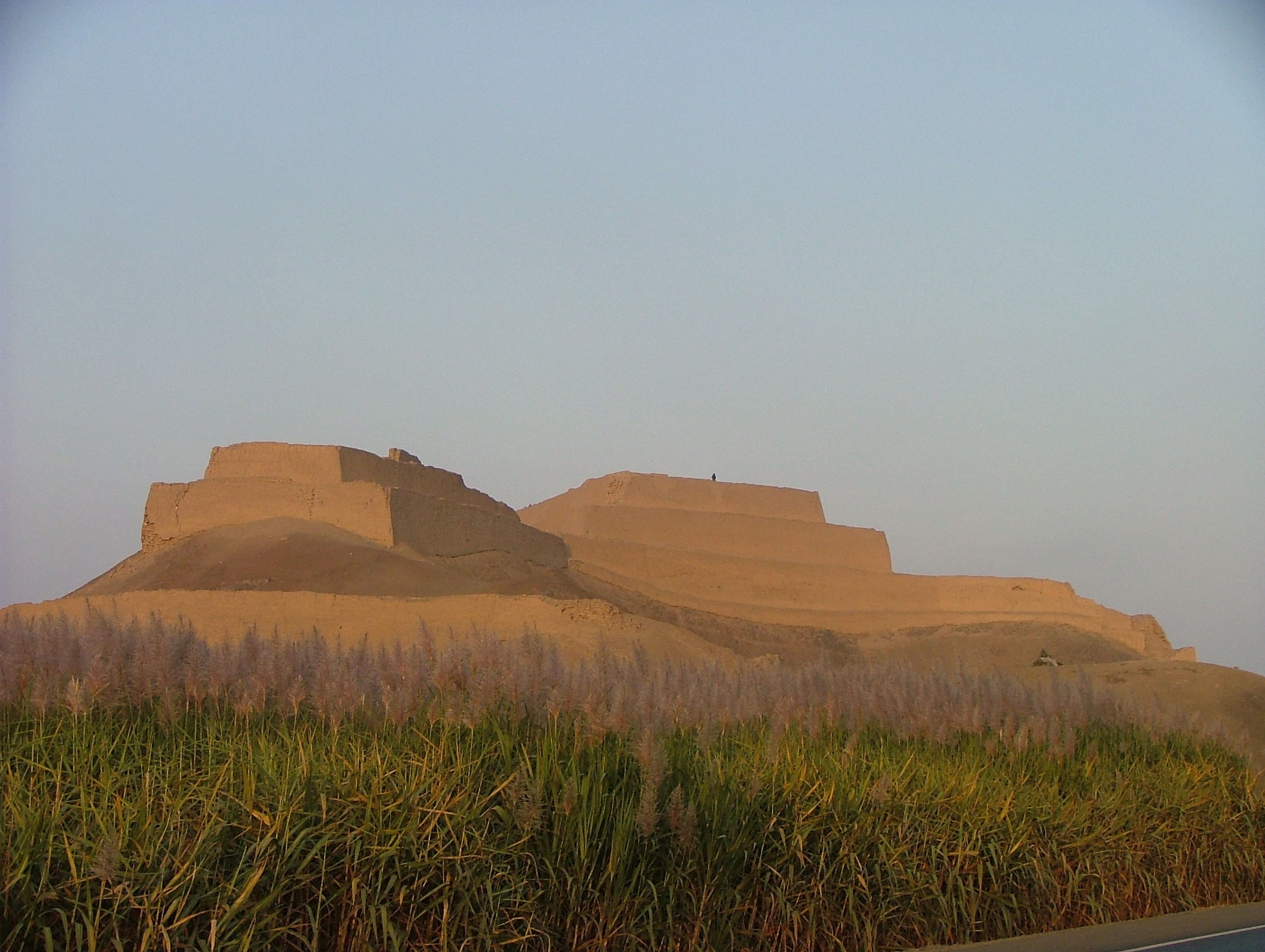 Paramonga, fortaleza y observatorio prehispánico, Lima, Perú.
