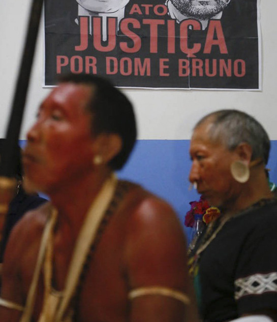 Comissão Temporária sobre a Criminalidade na Região Norte (CTENORTE) formada por parlamentares e representantes de órgãos federais, se reune com lideranças da União dos Povos Indígenas do Vale do Javari (Univaja).
Na parede foto do jornalista britânico Dom Phillips e do indigenista Bruno Pereira.

Foto: Roberto Stuckert Filho/Gab. Senador Humberto Costa