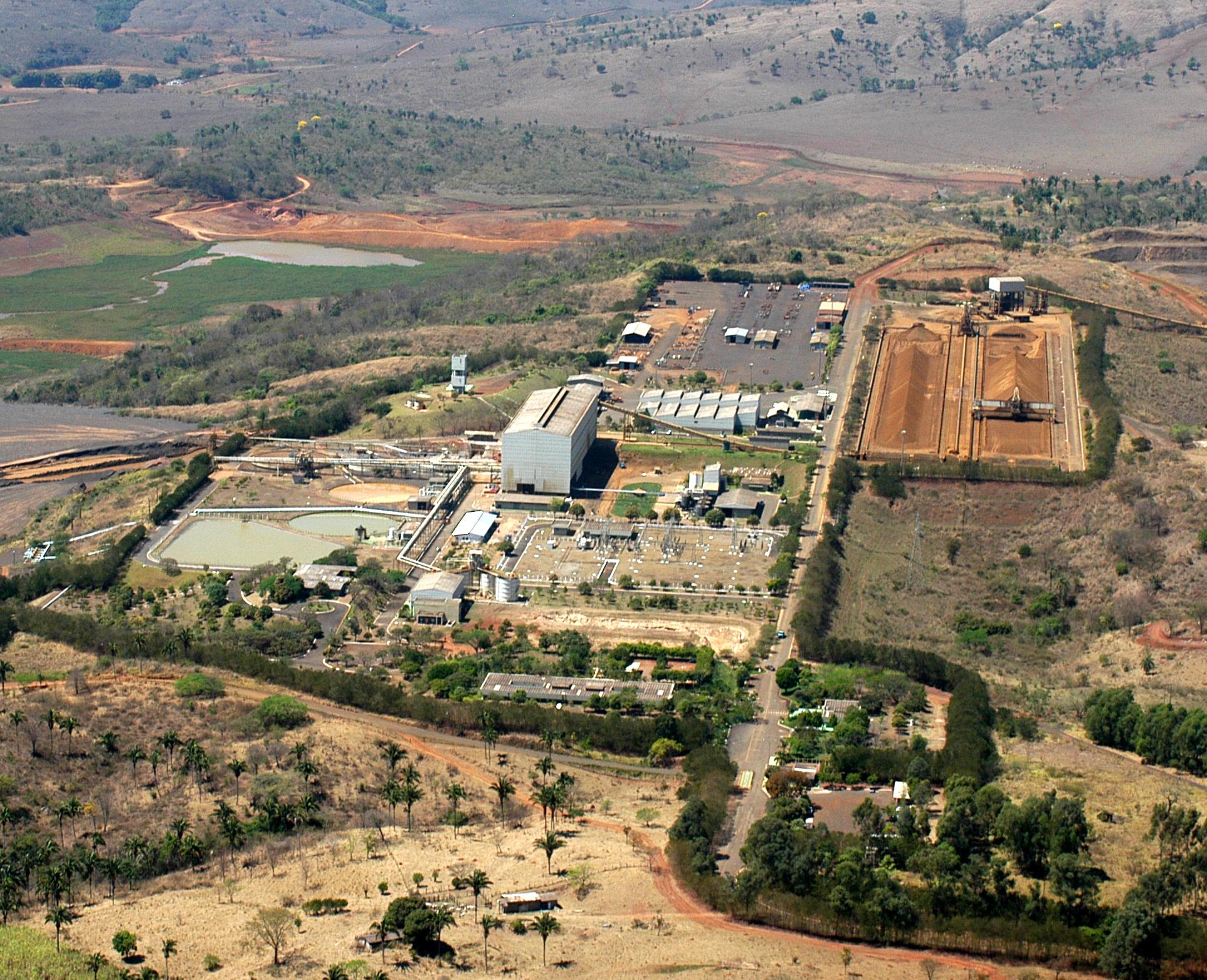 Complexo mínero-químico da empresa Fosfértil em Catalão.