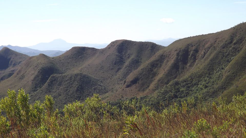 vista principal da serra do rola moça, próximo ao barreiro