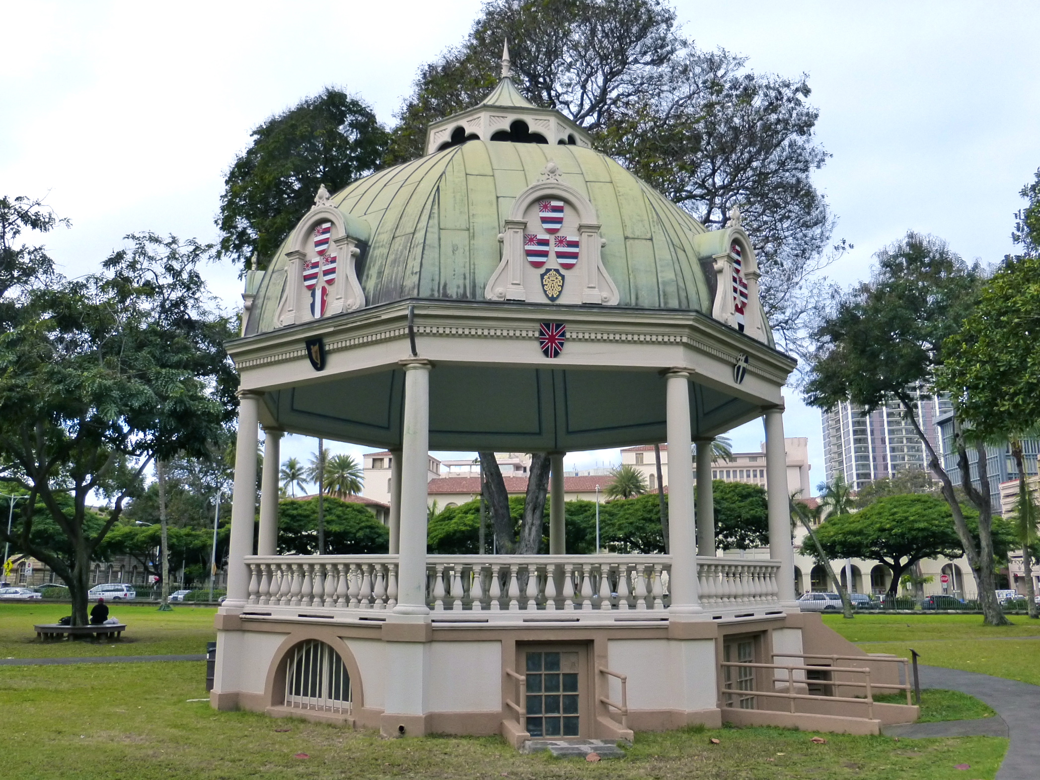 ʻIolani Palace, Honolulu, HI - grounds