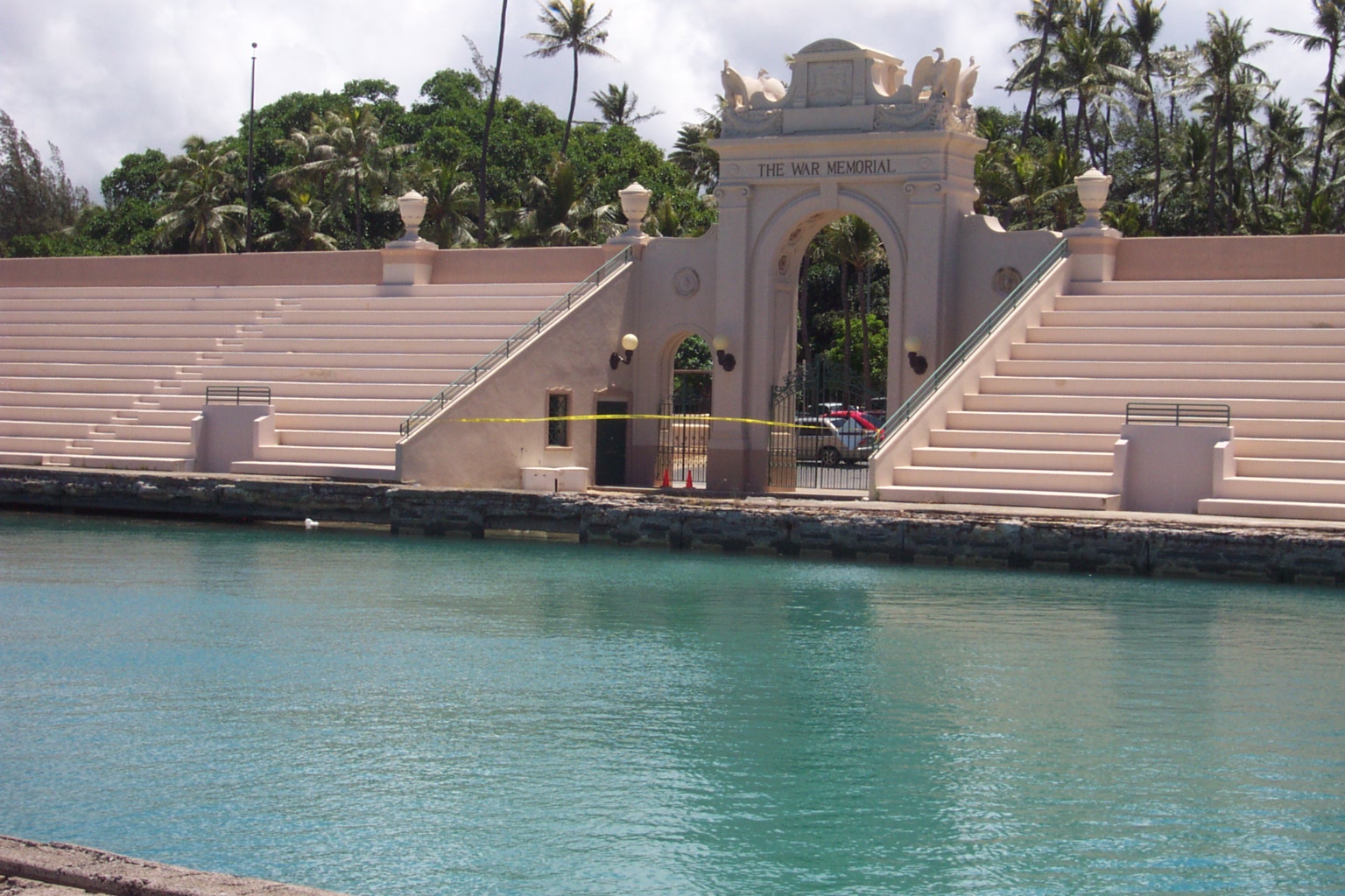 Image of the Waikiki Natatorium from Flickr.