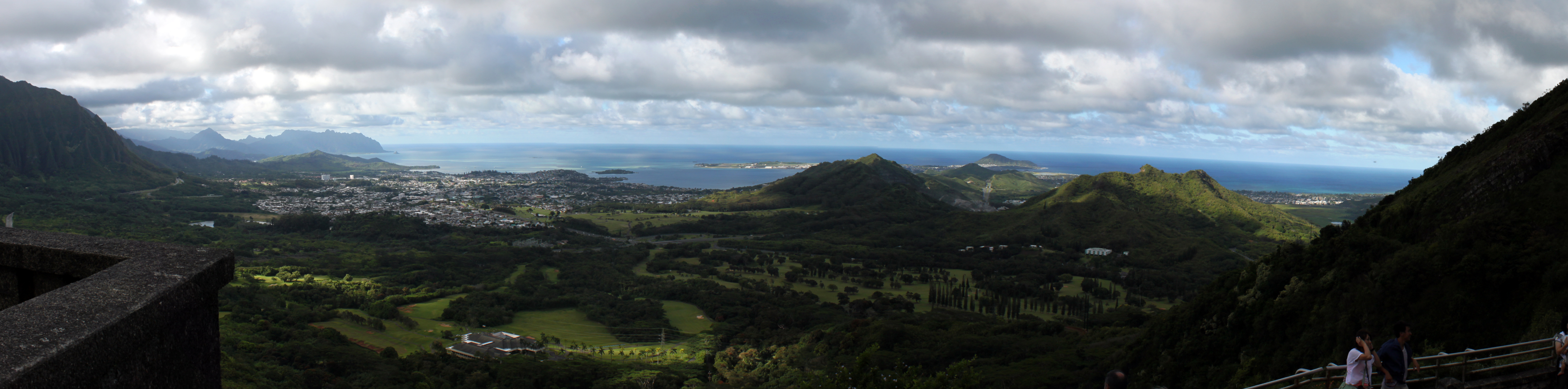 Panoramic view of the Pali Lookout
