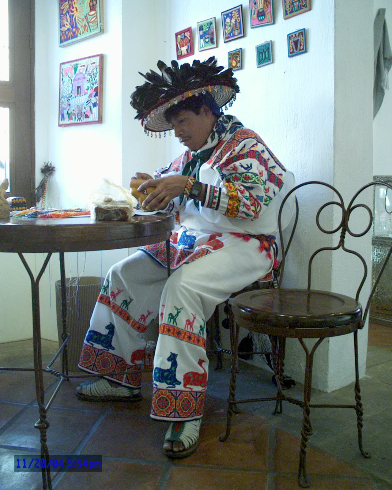 Huichol Trabajando, 20 Dic 2004 by Mario Jareda Beivide