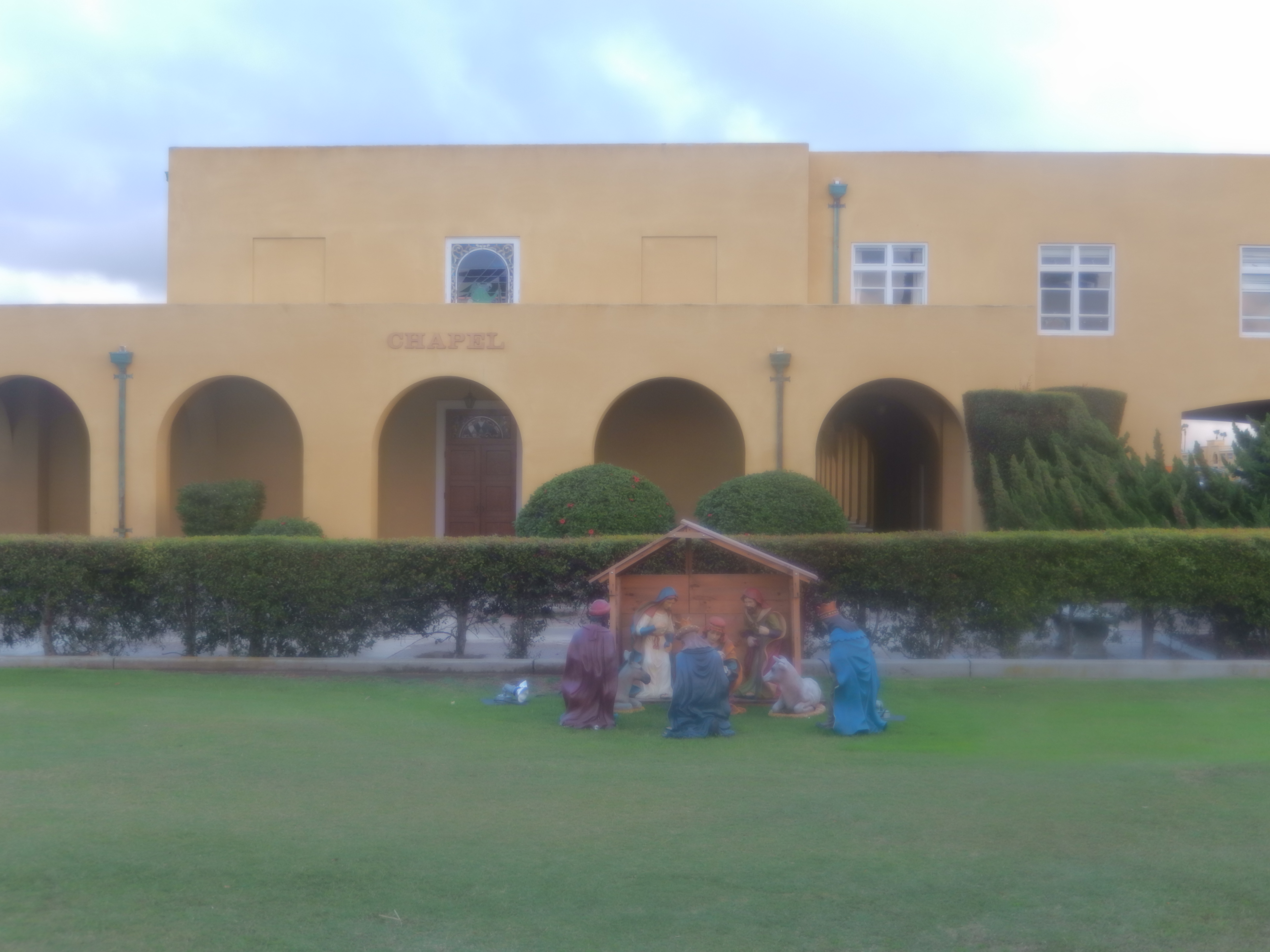 I took photo of chapel at Marine Corps Recruit Depot San Diego with Canon camera.