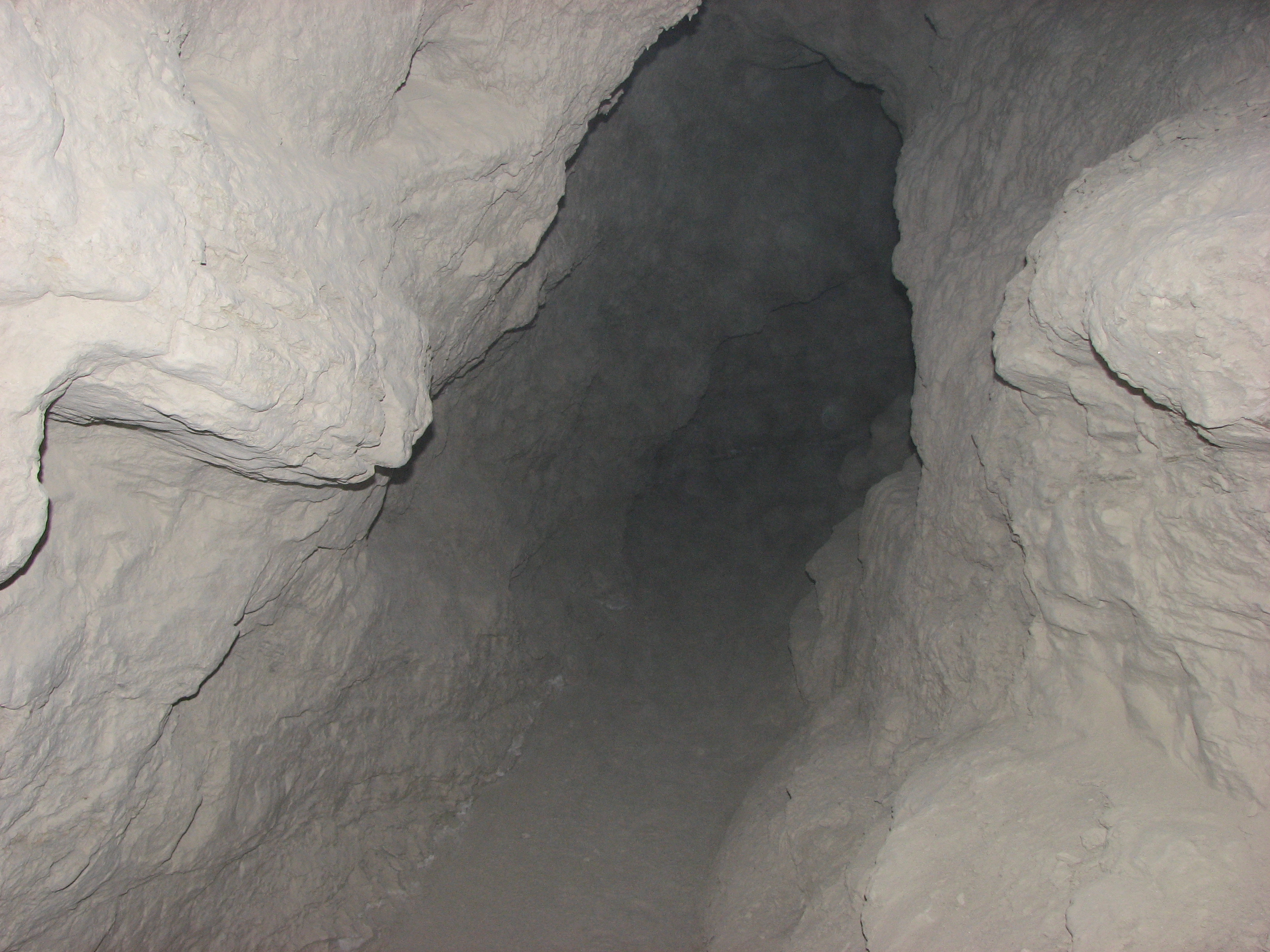 Inside one of the Mud Caves in Arroyo Tapiado.