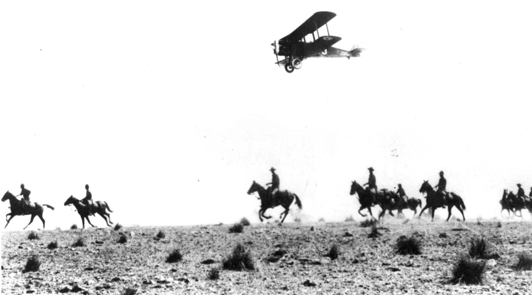 12th Aero Squadron Dayton-Wright DH-4 flying liaison with US Cavalry on United States/Mexico border patrol
