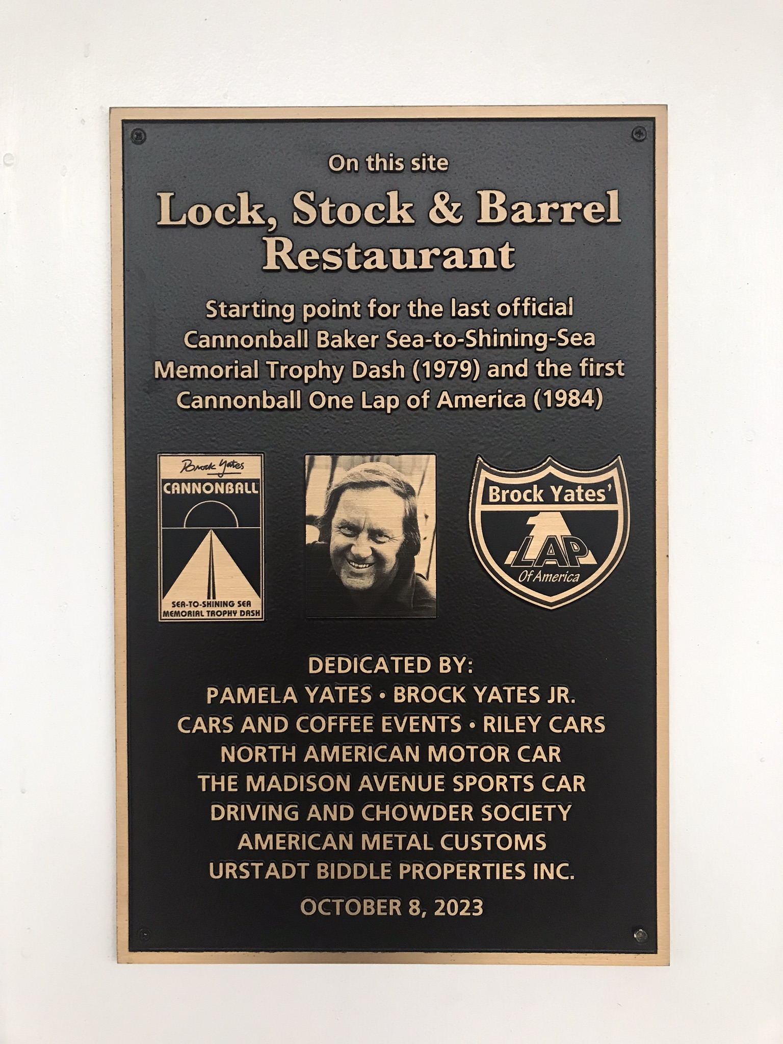 Commemorative plaque on site of former Lock, Stock &amp; Barrel Restaurant