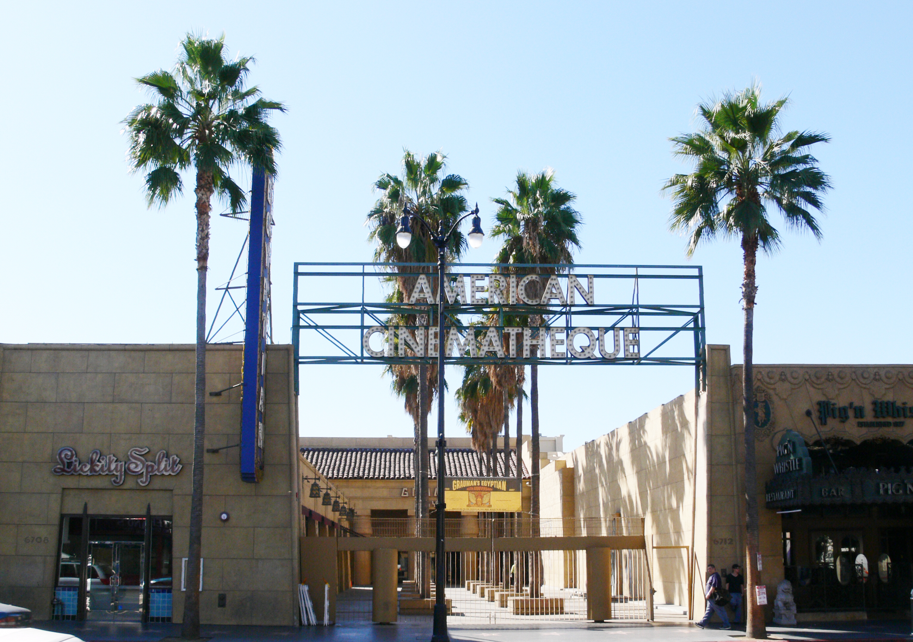 Grauman's Egyptian Theatre, Hollywood Boulevard, Hollywood, Los Angeles, California, USA

View from Hollywood Boulevard