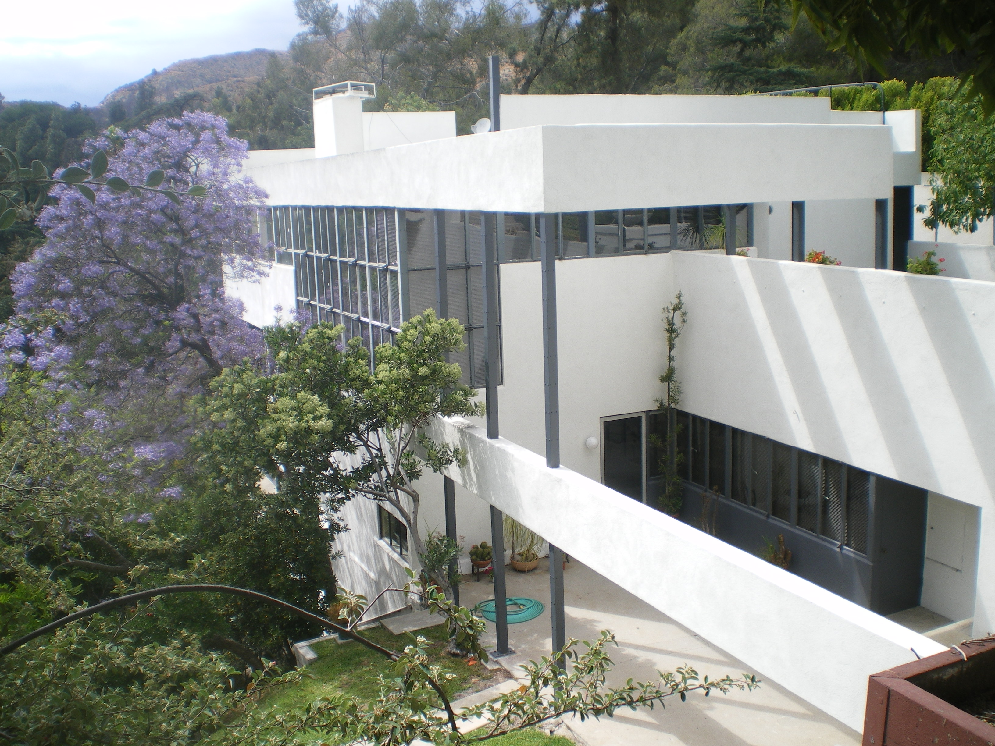 Lovell House (Health House) — 4616 Dundee Dr., Los Angeles, California
