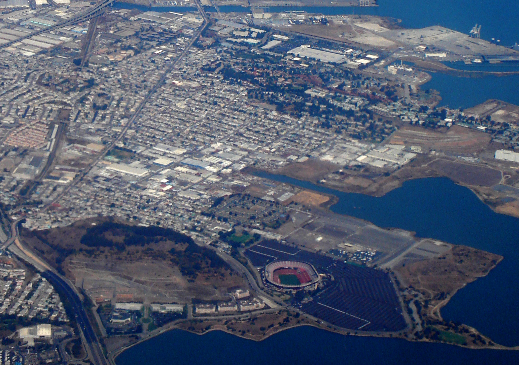 Aerial photograph of Bayview-Hunters Point, San Francisco. Rotated approximately 10 degrees and curves modified to improve contrast.