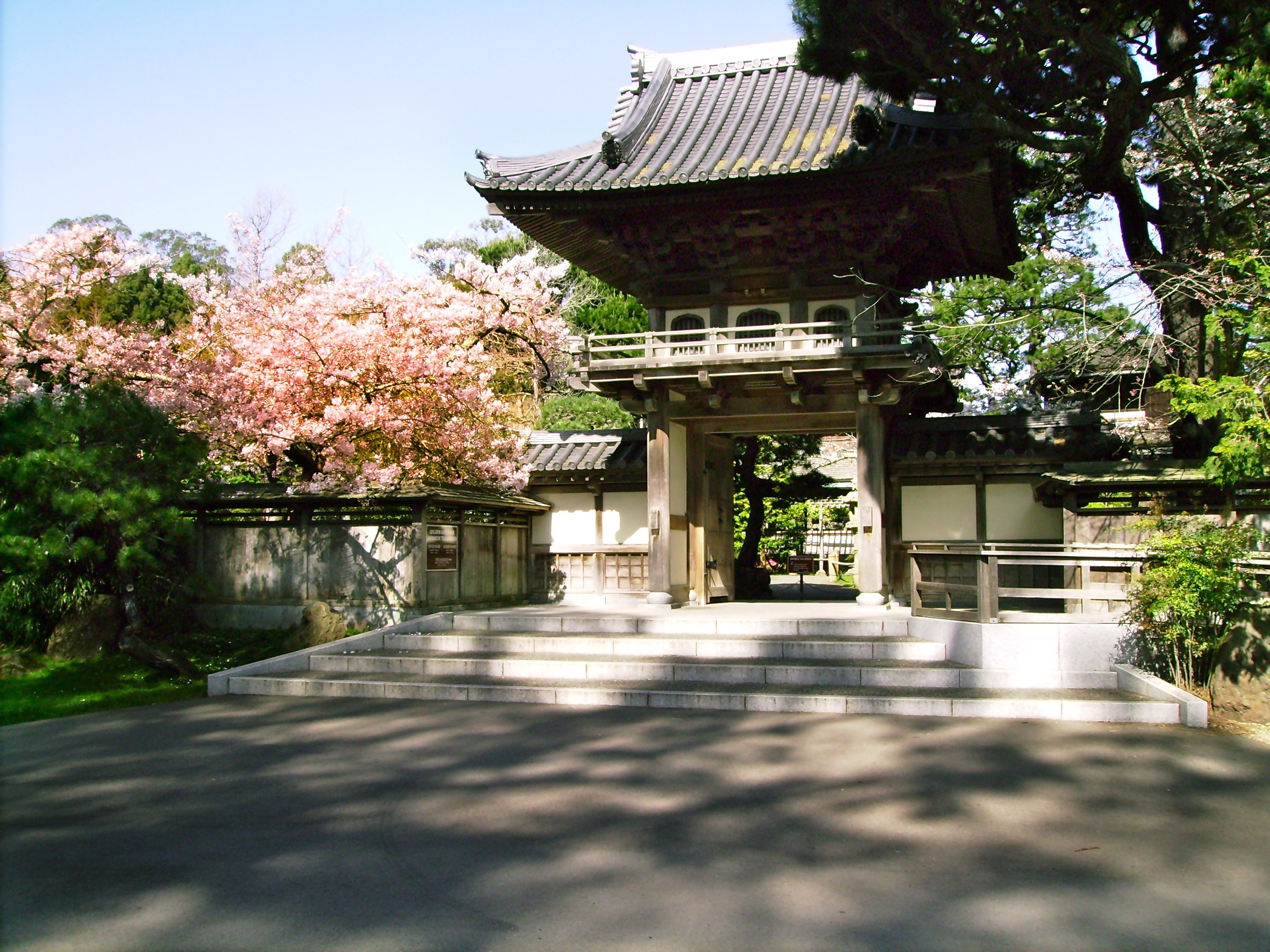 Front entrance of the Golden Gate Park Japanese Tea Garden (San Francisco, California)