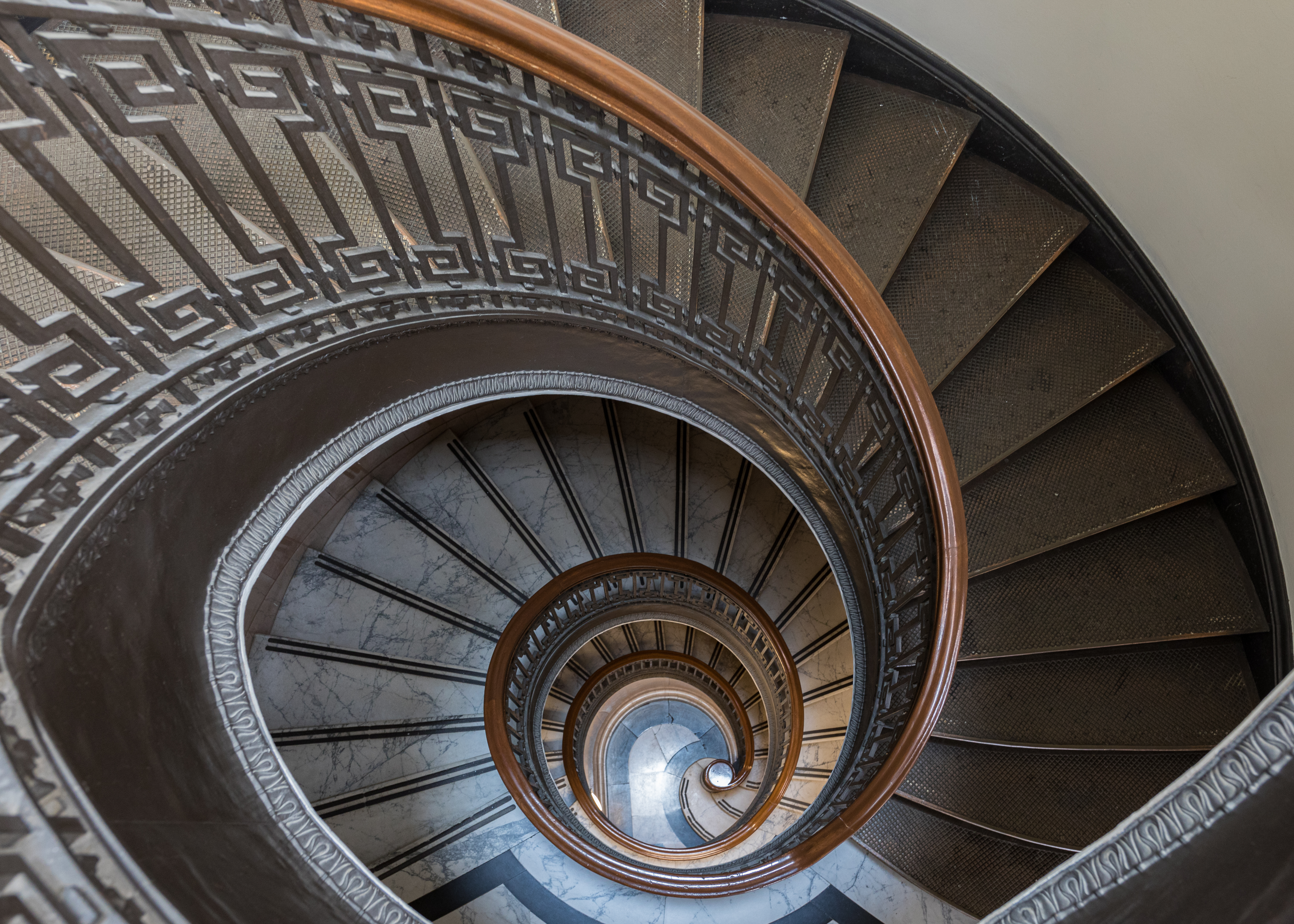 Stairway of the San Francisco Mechanics’ Institute in January 2020
