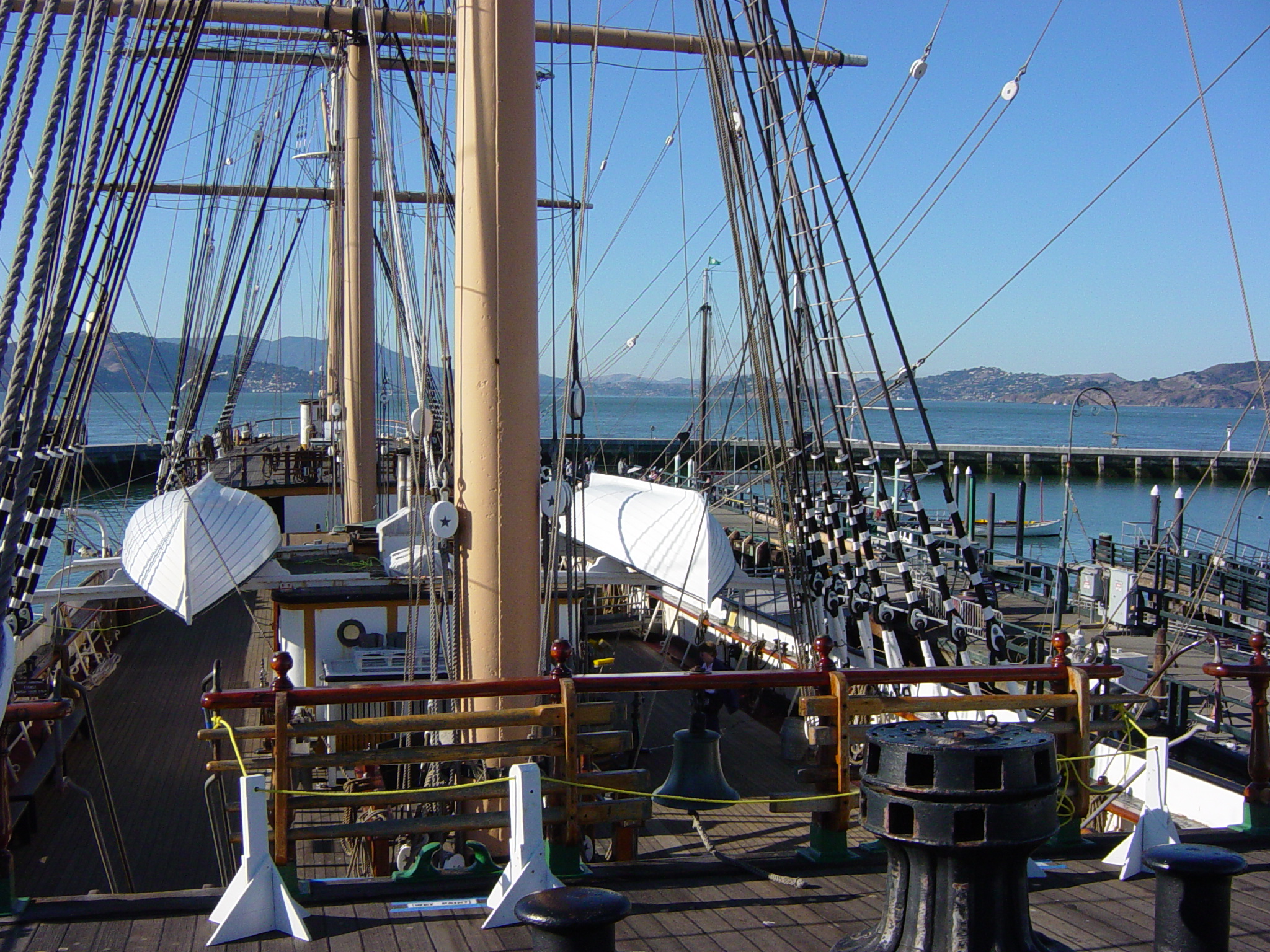 View aft from the foredeck of the sailing ship Balclutha. Image by User:Leonard G.