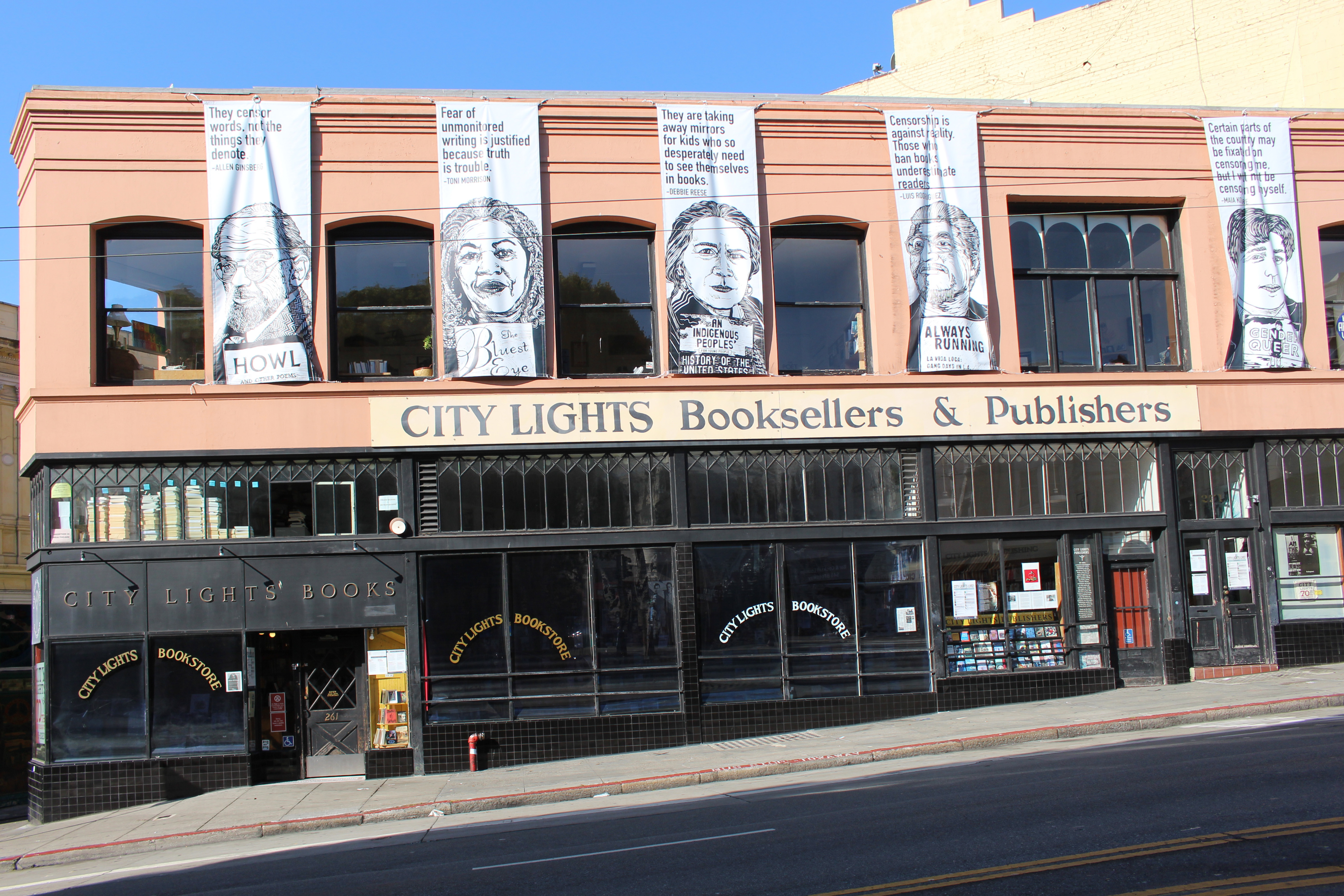City Lights Booksellers in San Francisco, California.  Photographed by user Coolcaesar on August 6, 2023.