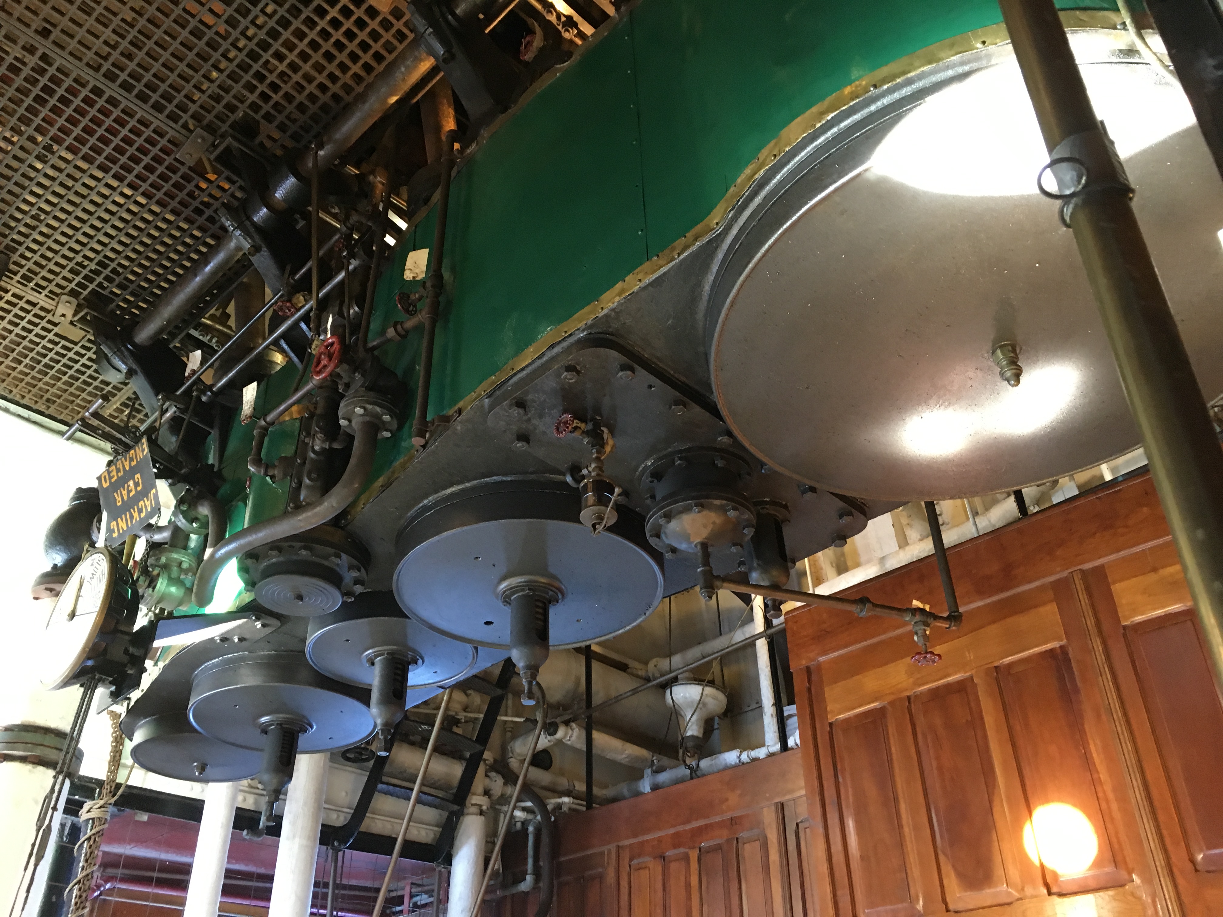 Triple expansion steam engine on the tug Hercules at the San Fransisco National Maritime Park.