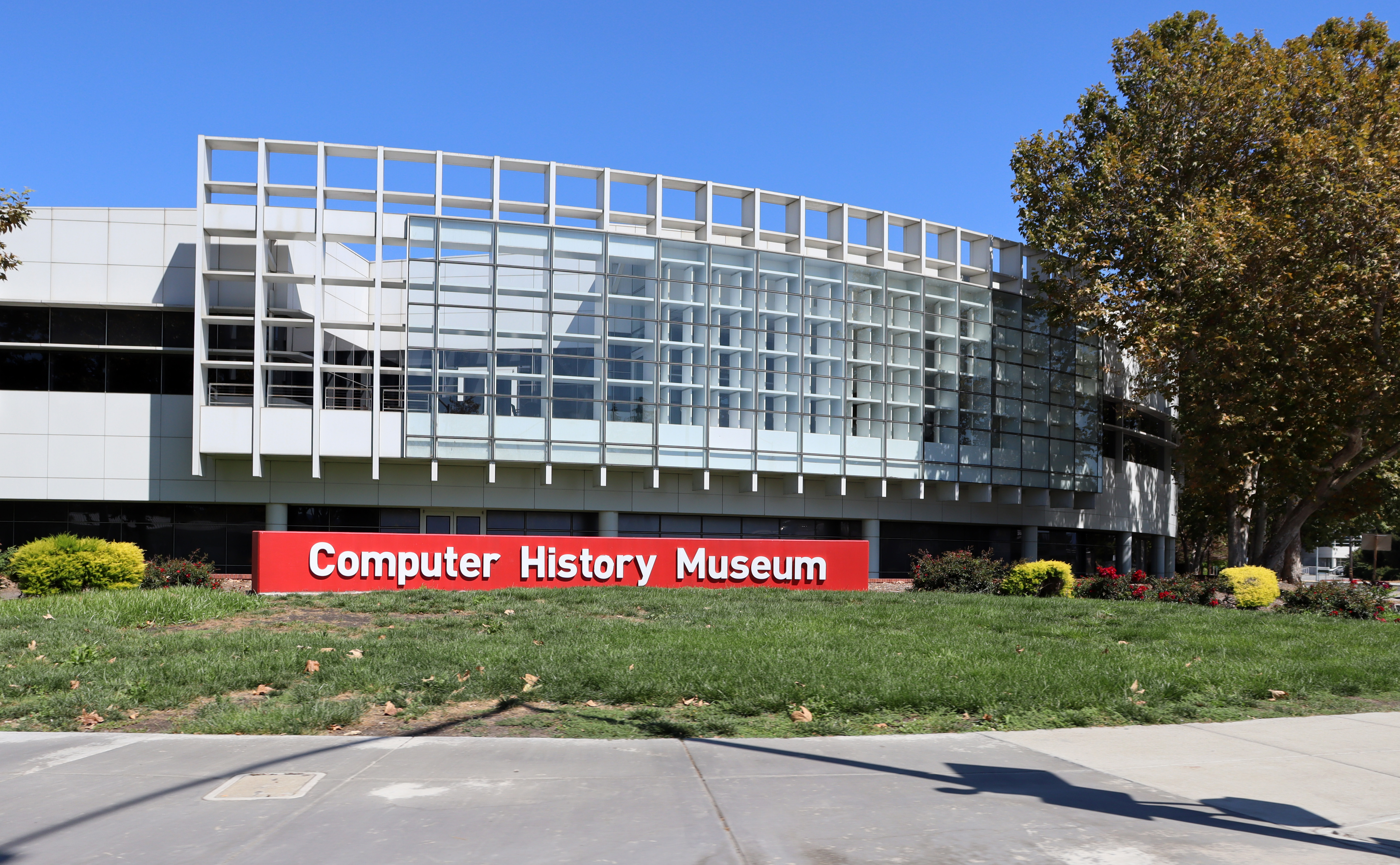 As of 2025, this former office building at 1401 N. Shoreline Boulevard in Mountain View, California was home to the Computer History Museum. The image is not distorted; the building facade is curved.