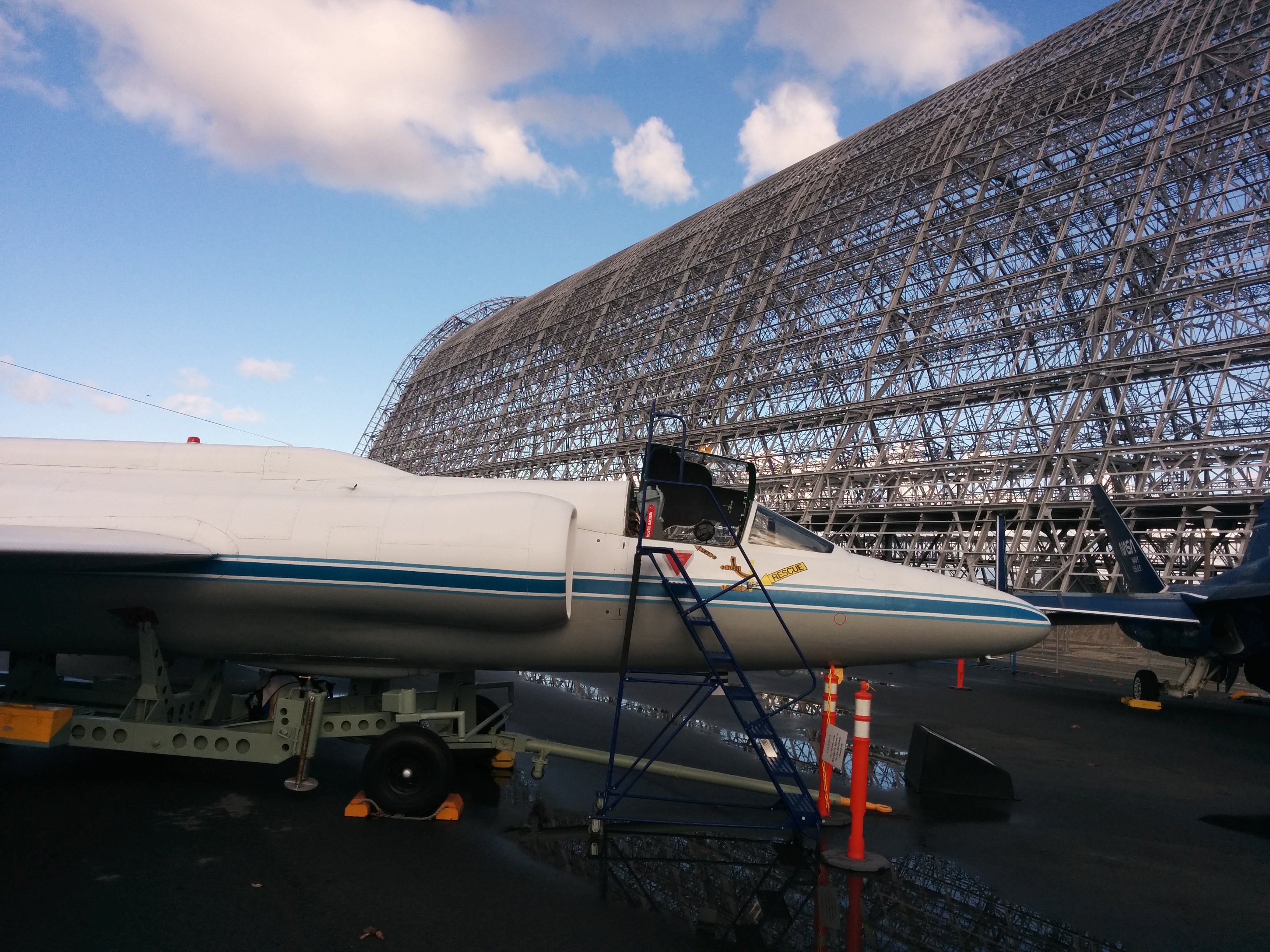 U-2C Article 348 on display at NASA/Moffett Field Museum. The background is the bare structure of Hangar One. The skin of the hangar will be restored by Google. The landing gear of this U-2 was previously modified for carrier operations.