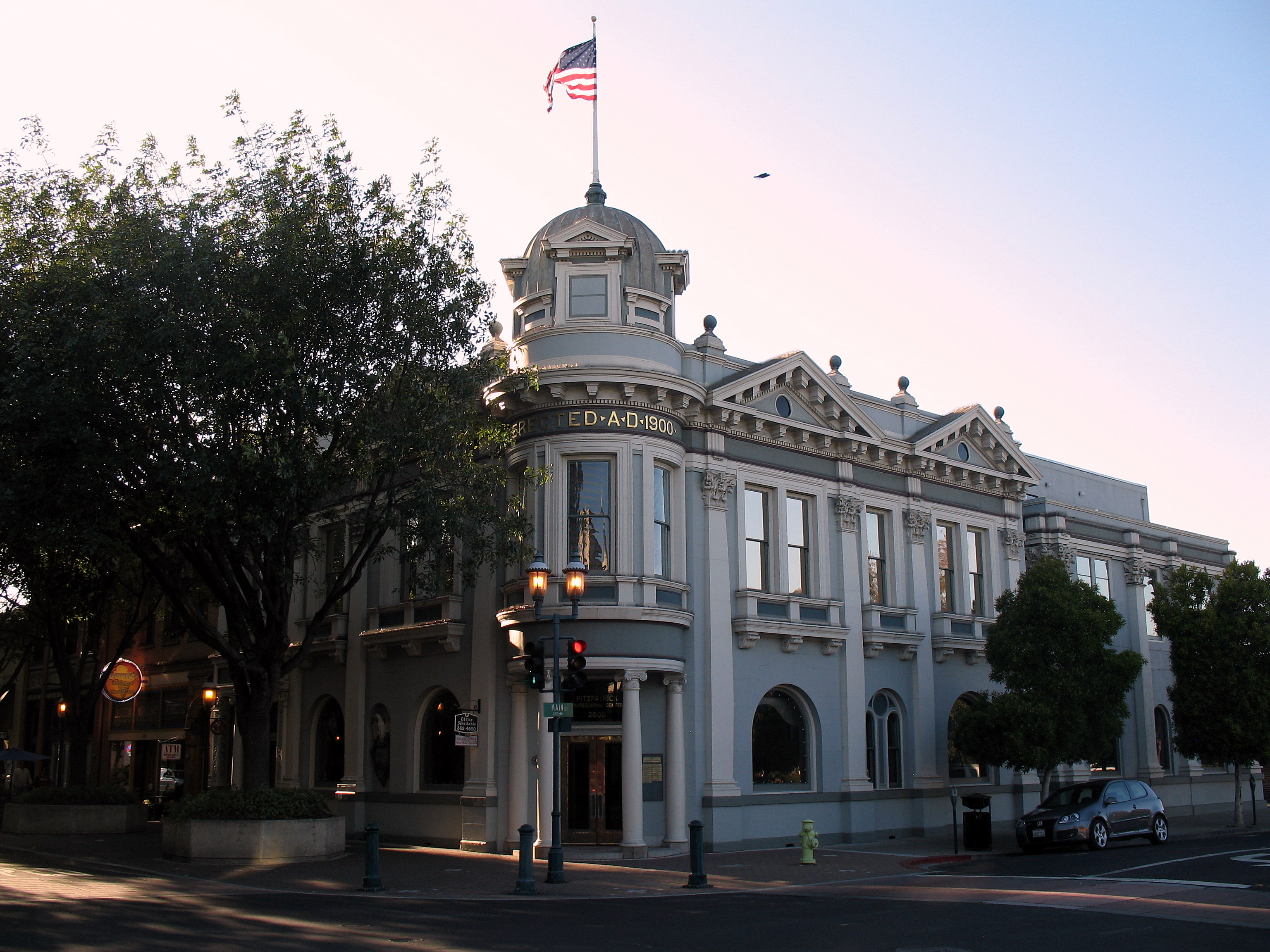 w:National Register of Historic Places listings in San Mateo County, California.
Redwood City Historic Commercial Buildings District, Bank of San Mateo County, 2000 Broadway, Redwood City, California






This is an image of a place or building that is listed on the National Register of Historic Places in the United States of America. Its reference number is 77000339 (Wikidata).
