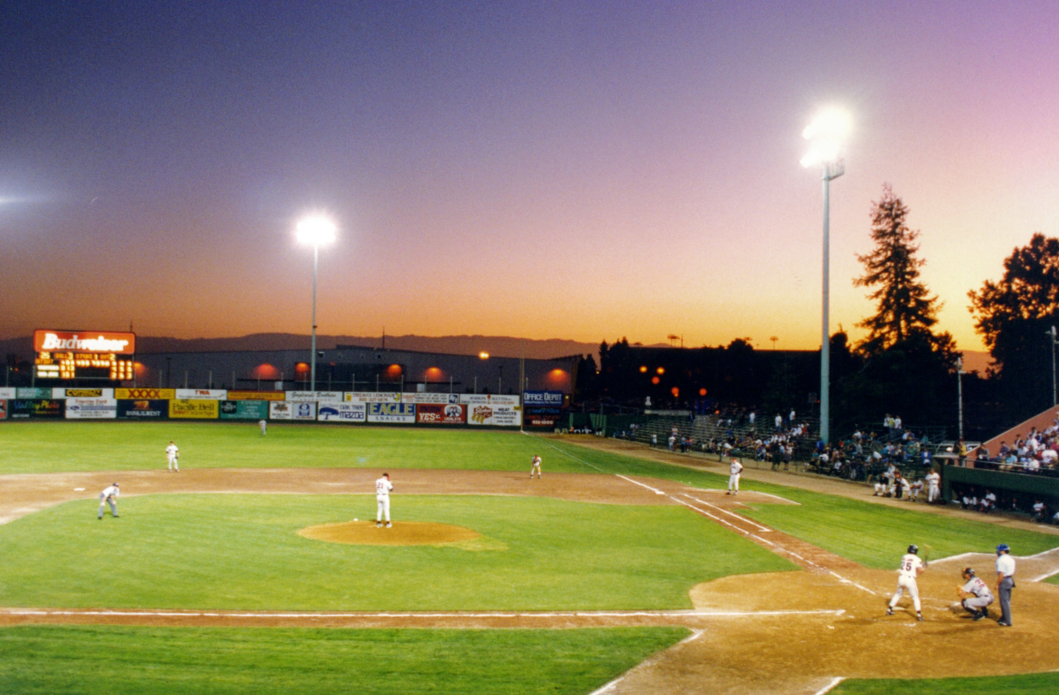 Class 'A' baseball, San Jose, CA, 1994, by Rick Dikeman

en:Category:Baseball images
