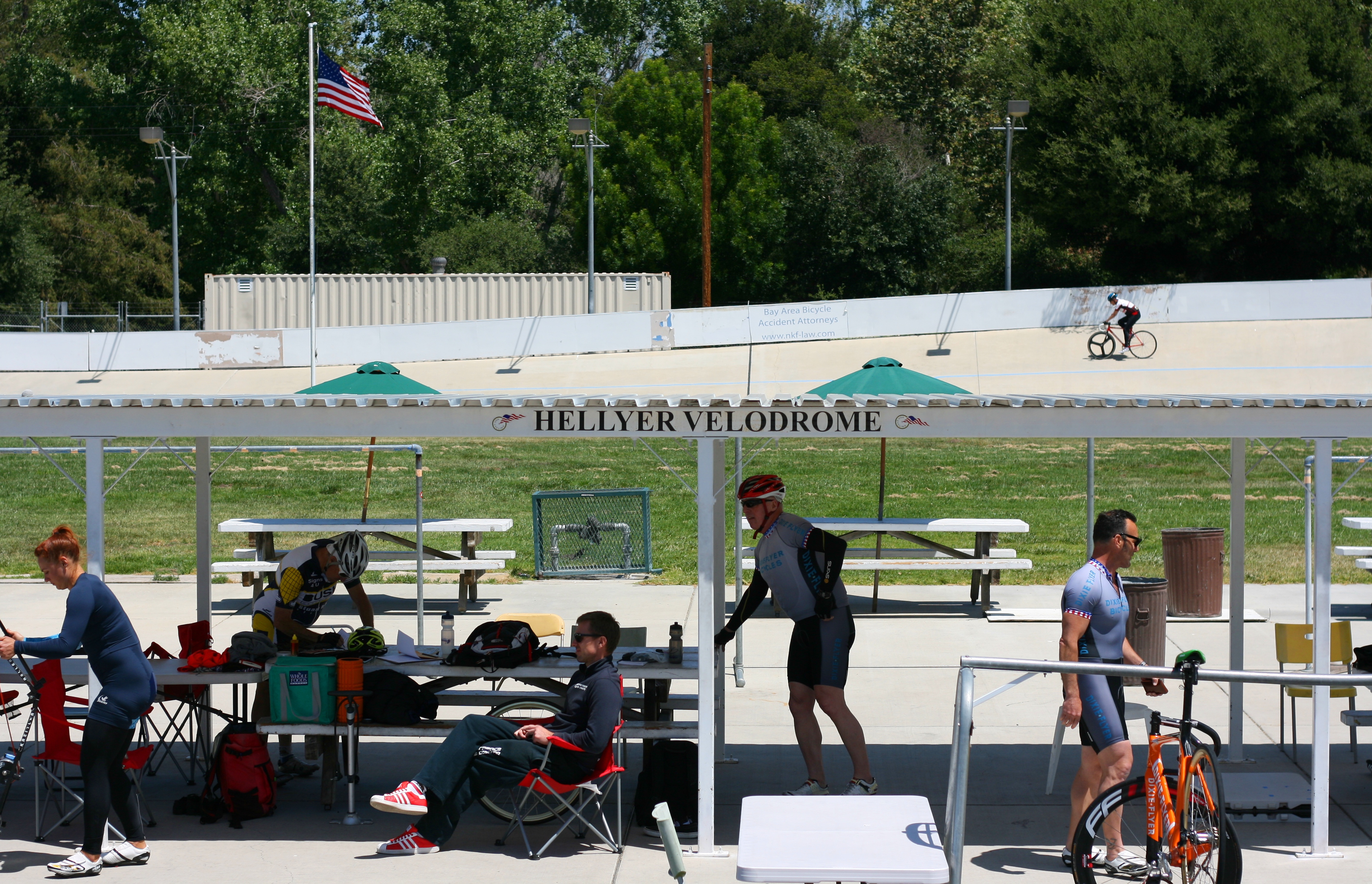 I rode past Hellyer Velodrome today so I shot photos.