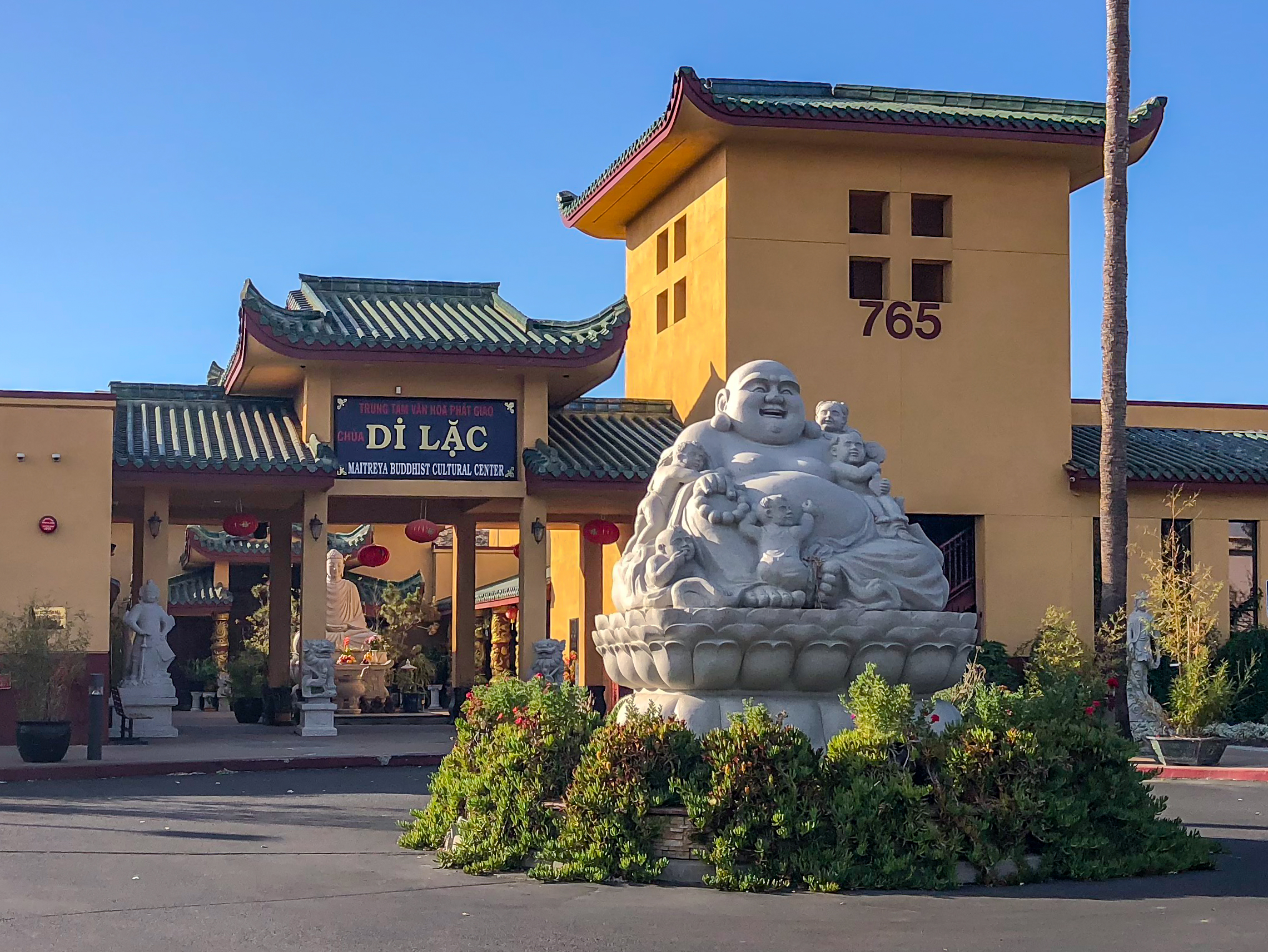 Trung Tâm Văn Hóa Phật Giáo - Chùa Di Lặc, the Buddhist Cultural Center Temple - Maitreya Pagoda at 765 Story Rd San Jose, CA.