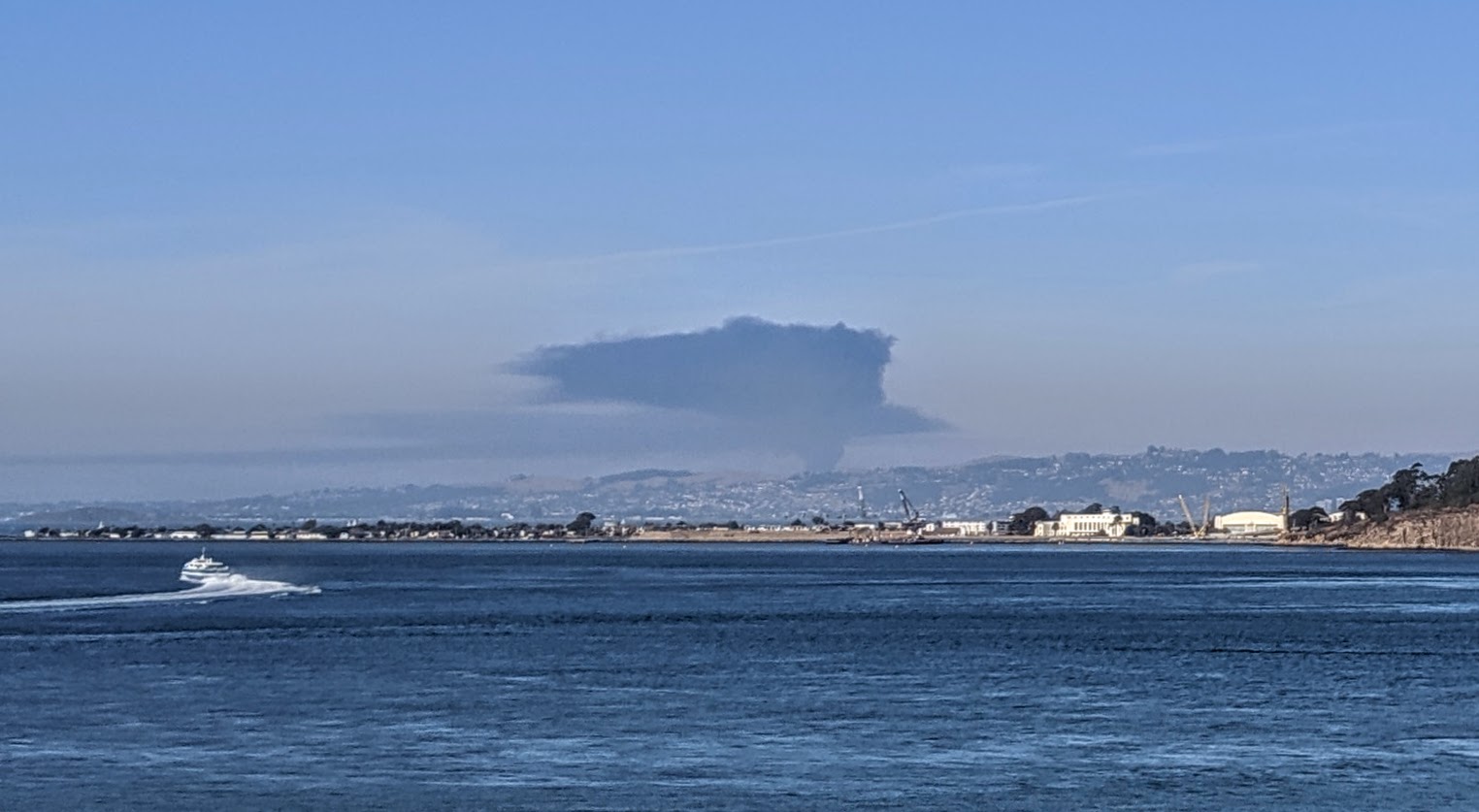 The Nustar Fire (Crockett, California) smoke plume from the 7th floor of 345 Spear Street, San Francisco, a few hours after the first started.