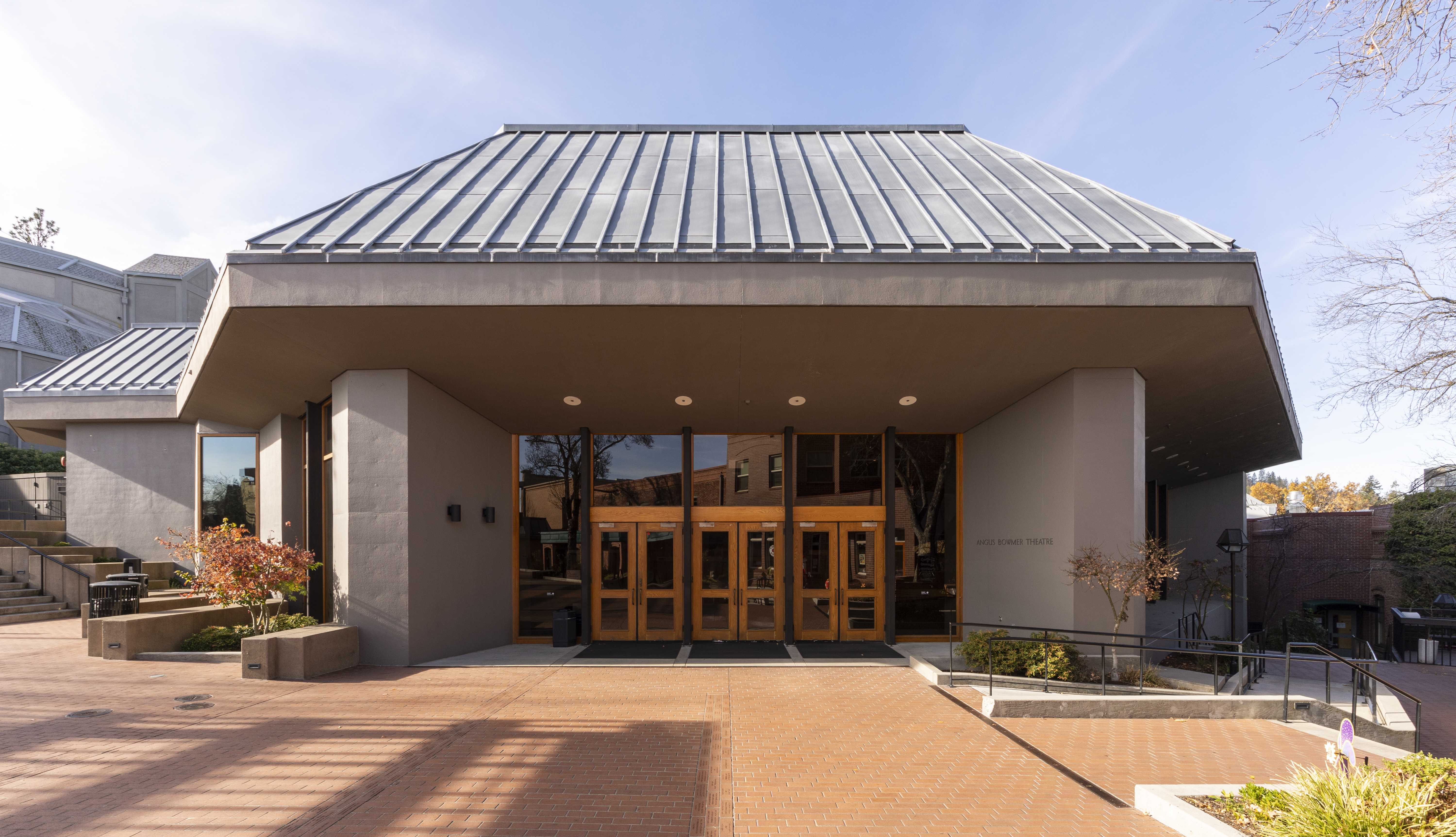 Angus Bowmer Theatre, main entrance. The theatre is part of the Oregon Shakespeare Festival.