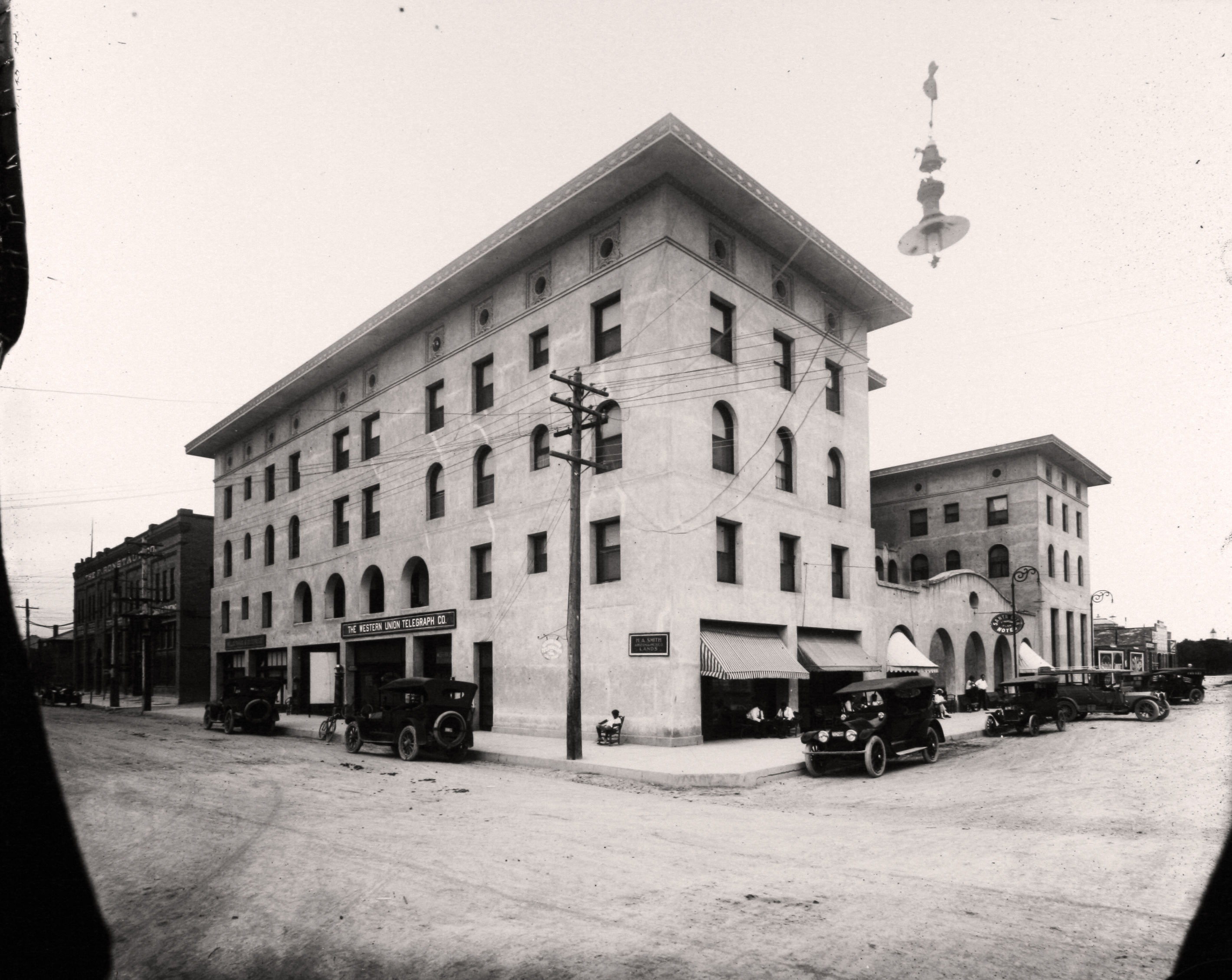 Photograph of Santa Rita Hotel, Tucson, Arizona