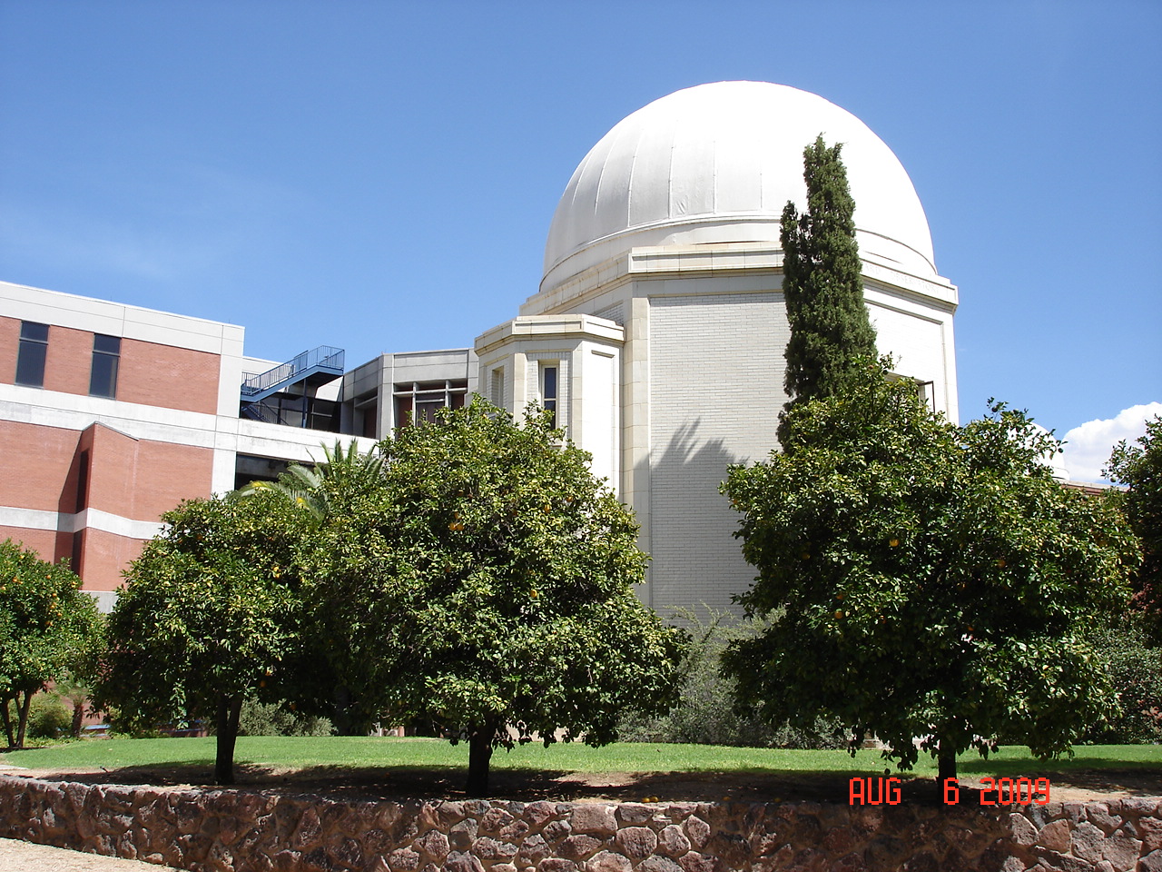 The file shows the image of the observatory.
