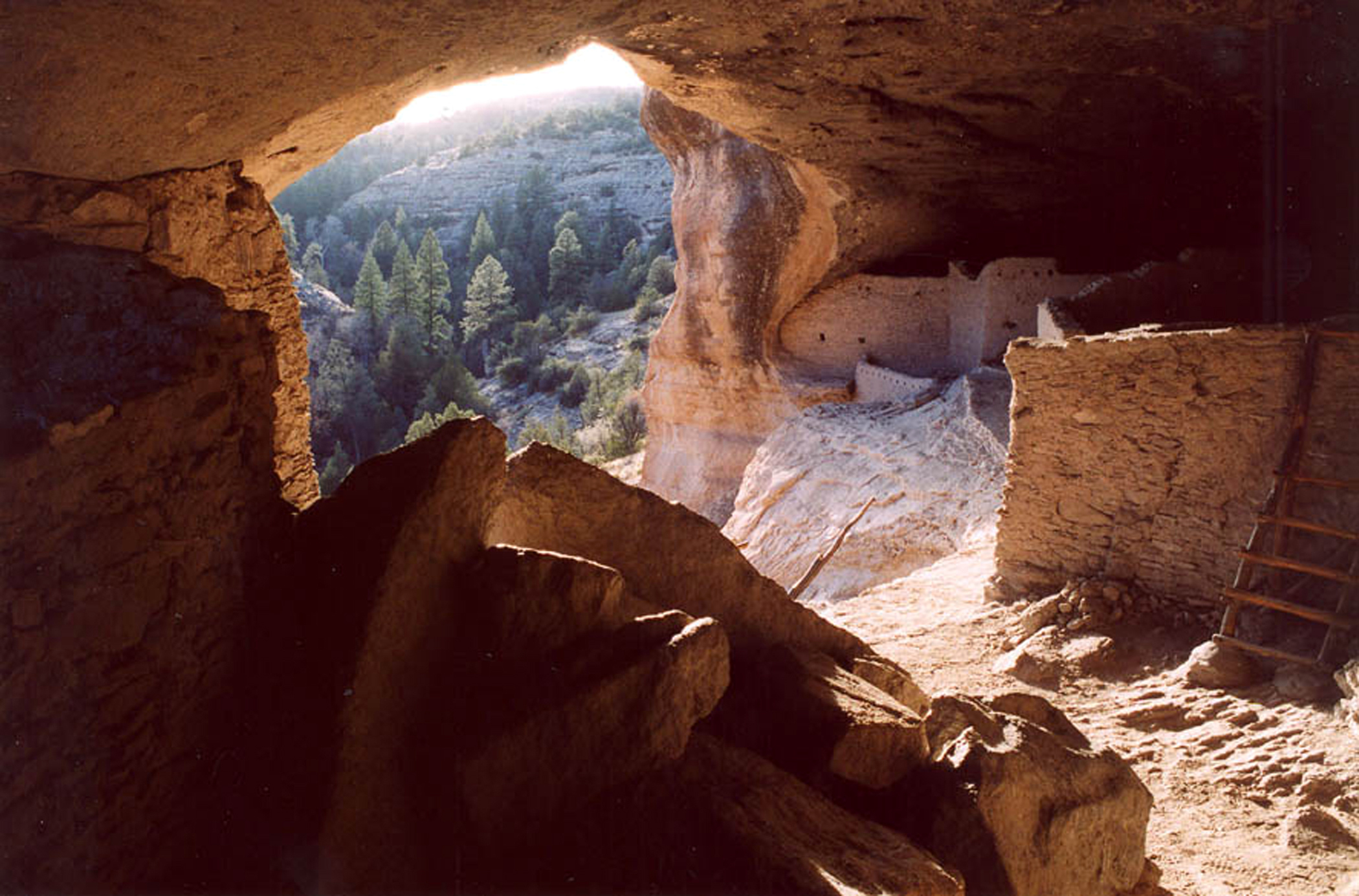Interior of one of the dwellings at the w:Gila Cliff Dwellings National Monument, New Mexico, USA