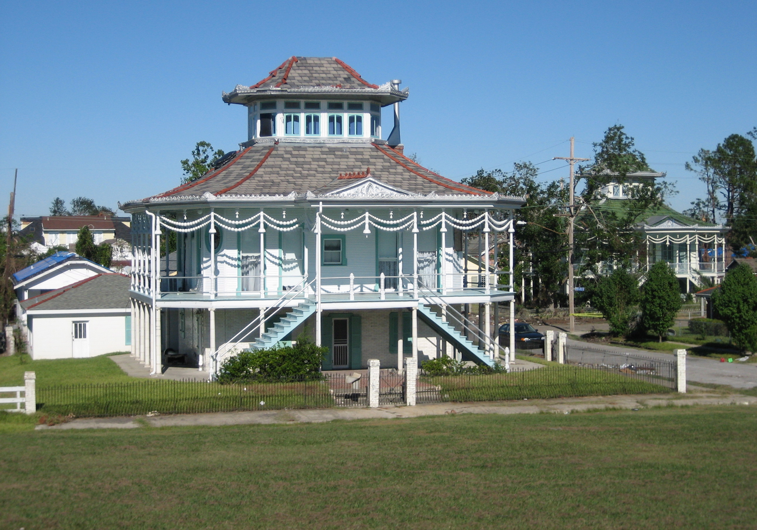 New Orleans: "Doullut Houses" or "Steamboat Houses" in the Lower 9th Ward by the Mississippi River Levee. Unusual houses influenced by architecture of steamboats and Japanese exhibit at the 1904 World's Fair are a neighborhood landmark.