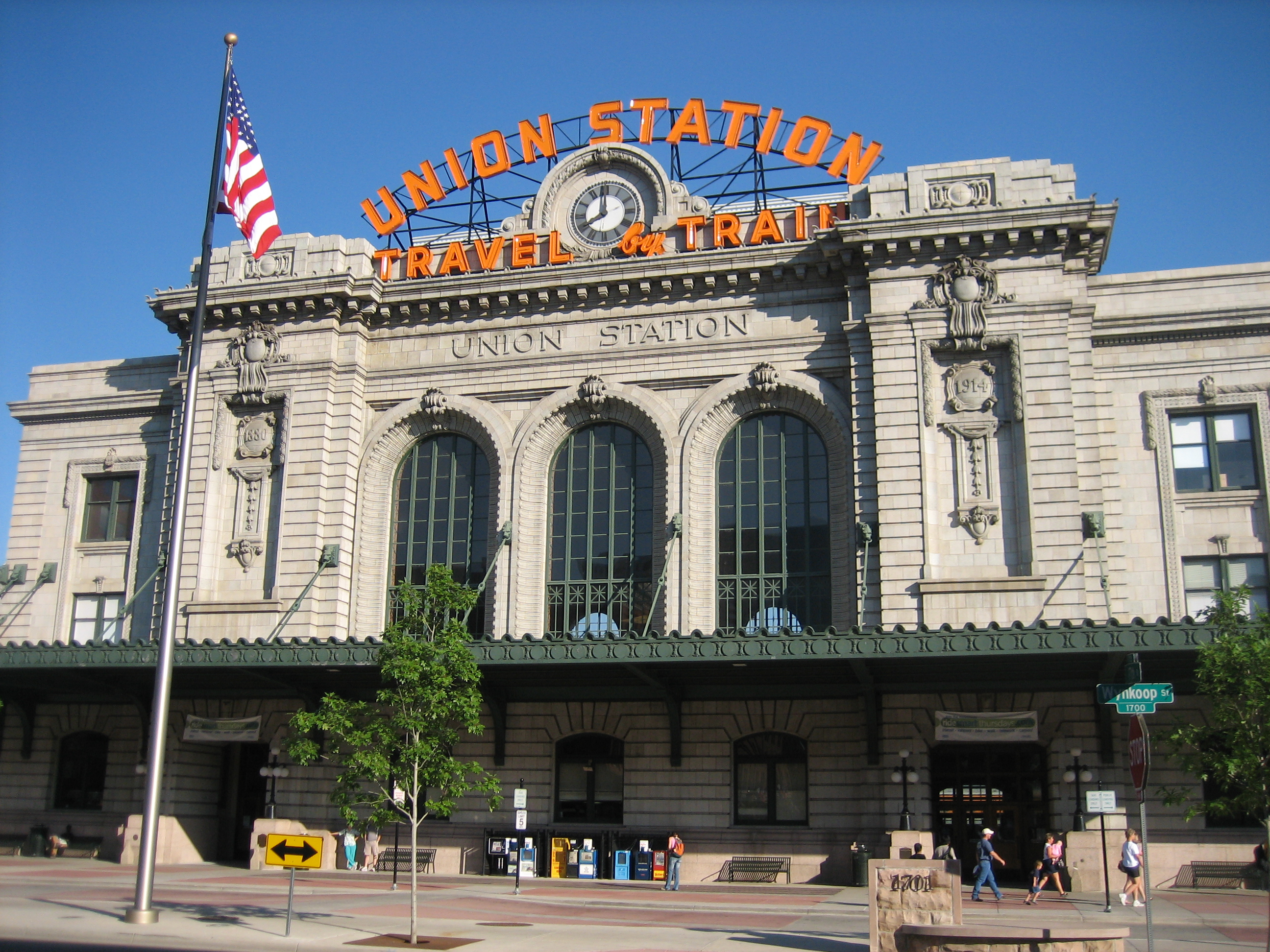 Denver Union Station, 7/15/2006, 7:01 am
Ski Train to depart soon.
Picture I photographed. Public Domain.