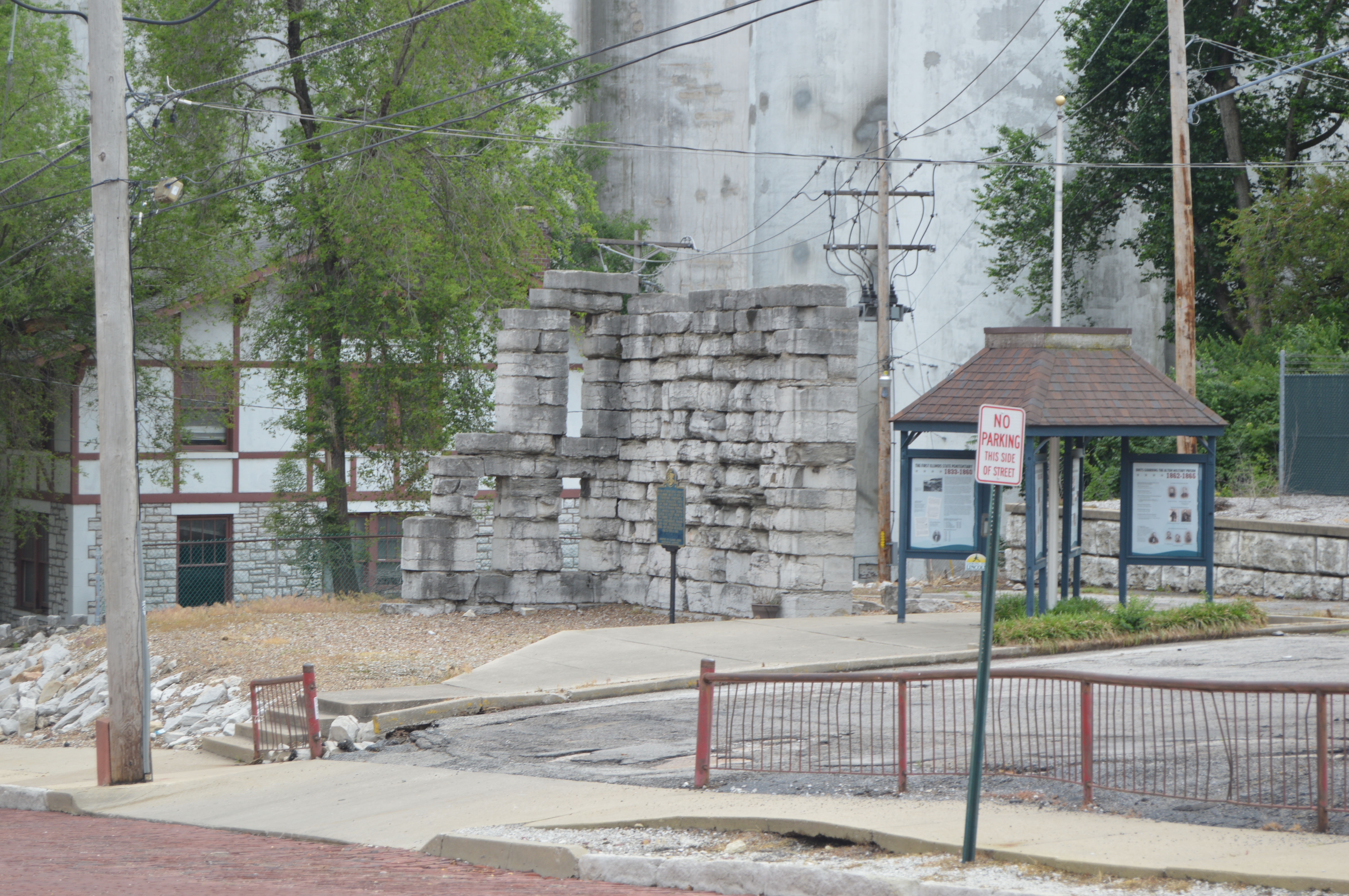 Overview of the Alton Military Prison Site, located on the western side of William Street north of Broadway in Alton, Illinois, United States.  Built in 1833 as a state prison and used as a prison-of-war camp during the Civil War, it is listed on the National Register of Historic Places.