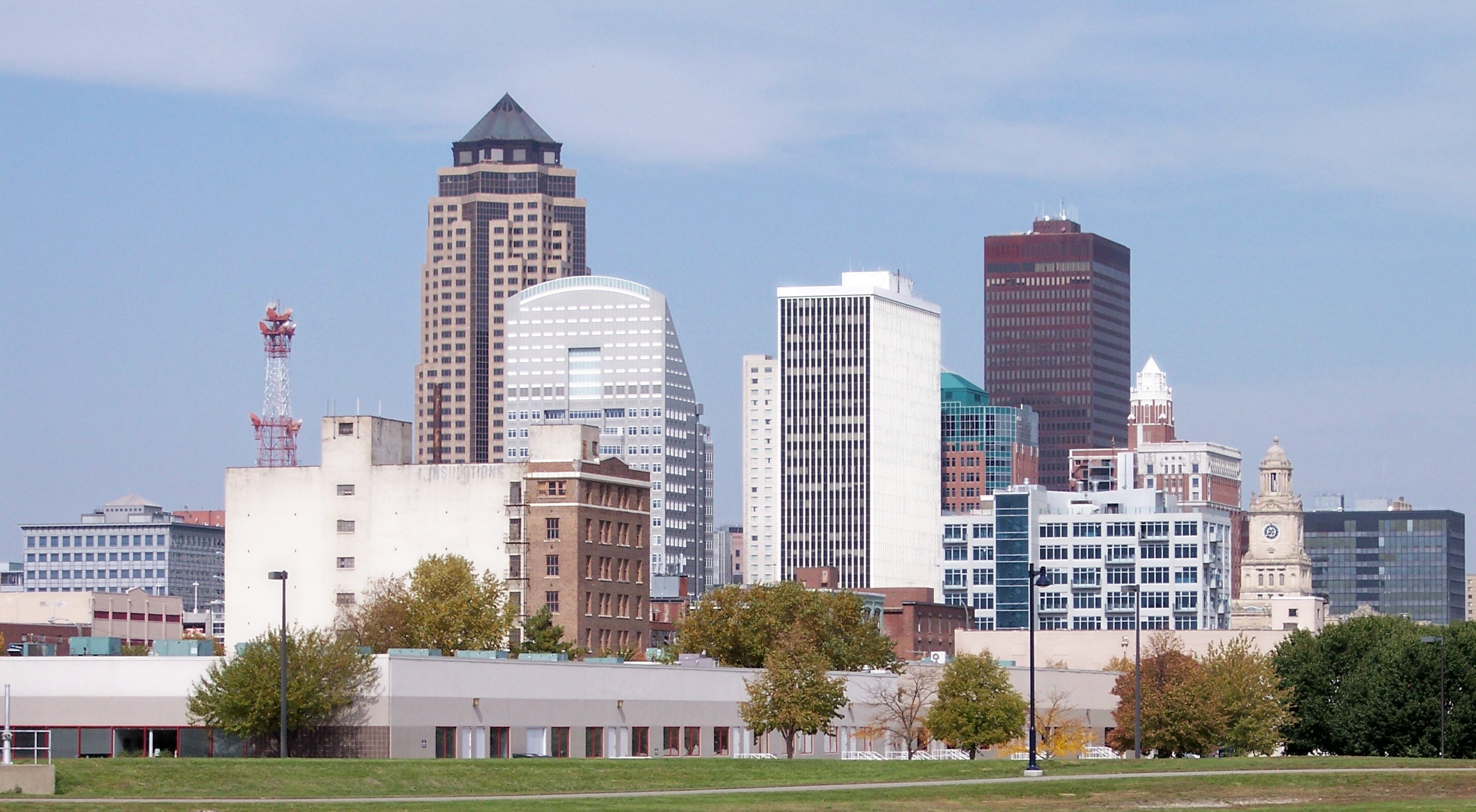 Downtown Des Moines, Iowa as viewed from the south. Photographed from the south bank of the Raccoon River.