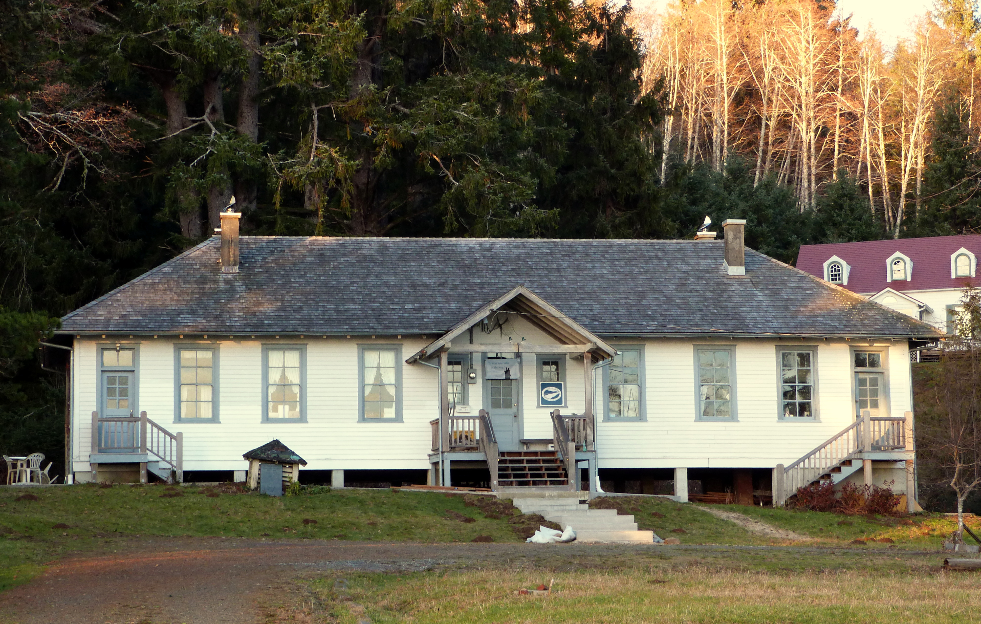 The historic Columbia River Quarantine Station (built 1899), located on Washington State Route 401 near Knappton, Washington, United States, is listed on the US National Register of Historic Places.





This is an image of a place or building that is listed on the National Register of Historic Places in the United States of America. Its reference number is 80004007 (Wikidata).