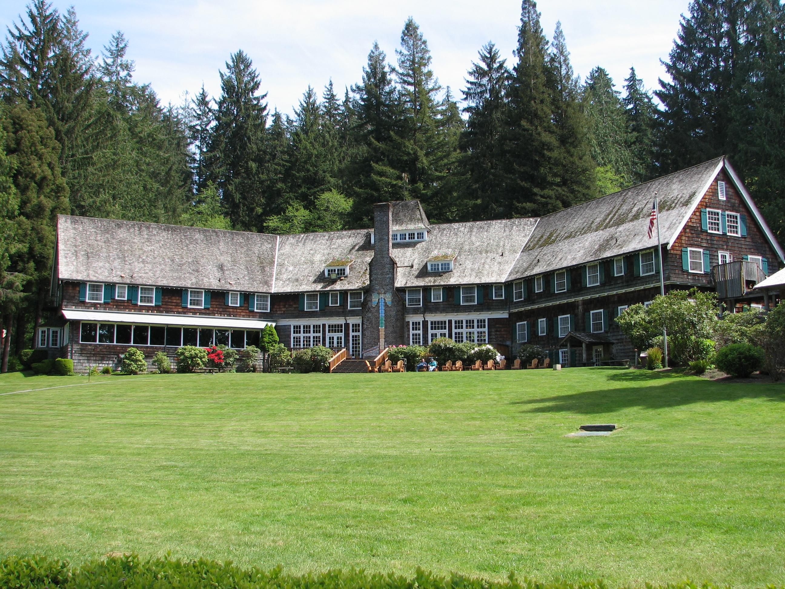 President Franklin D. Roosevelt stayed here at the Lake Quinault Lodge in 1938 while on a trip to create Olympic National Park.