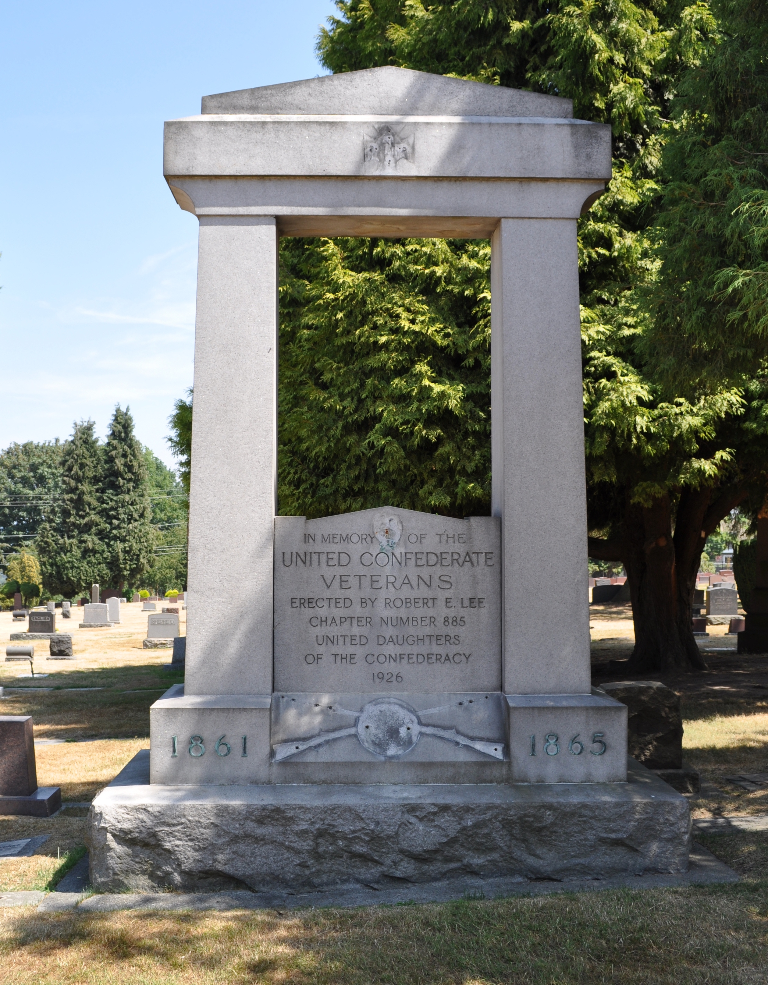 United Confederate Veterans memorial, Lake View Cemetery, Capitol Hill, Seattle, Washington, USA. Shortly after this picture was taken, the missing metal pieces were restored.