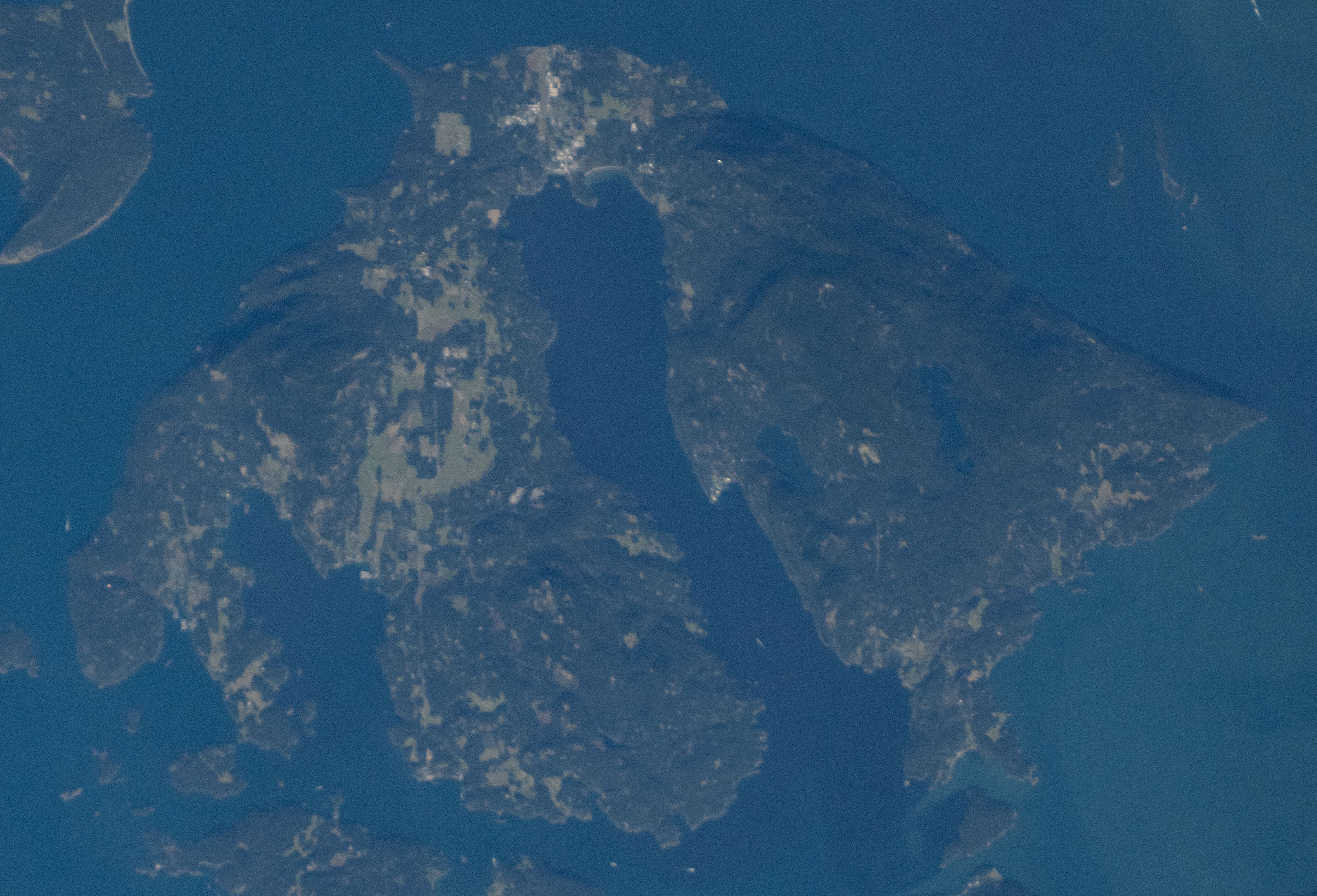 View from ISS Expedition 72, San Juan Islands, October 7, 2024 (ISS072-E-34209) (appx. 48.60° N, 123.01° W)