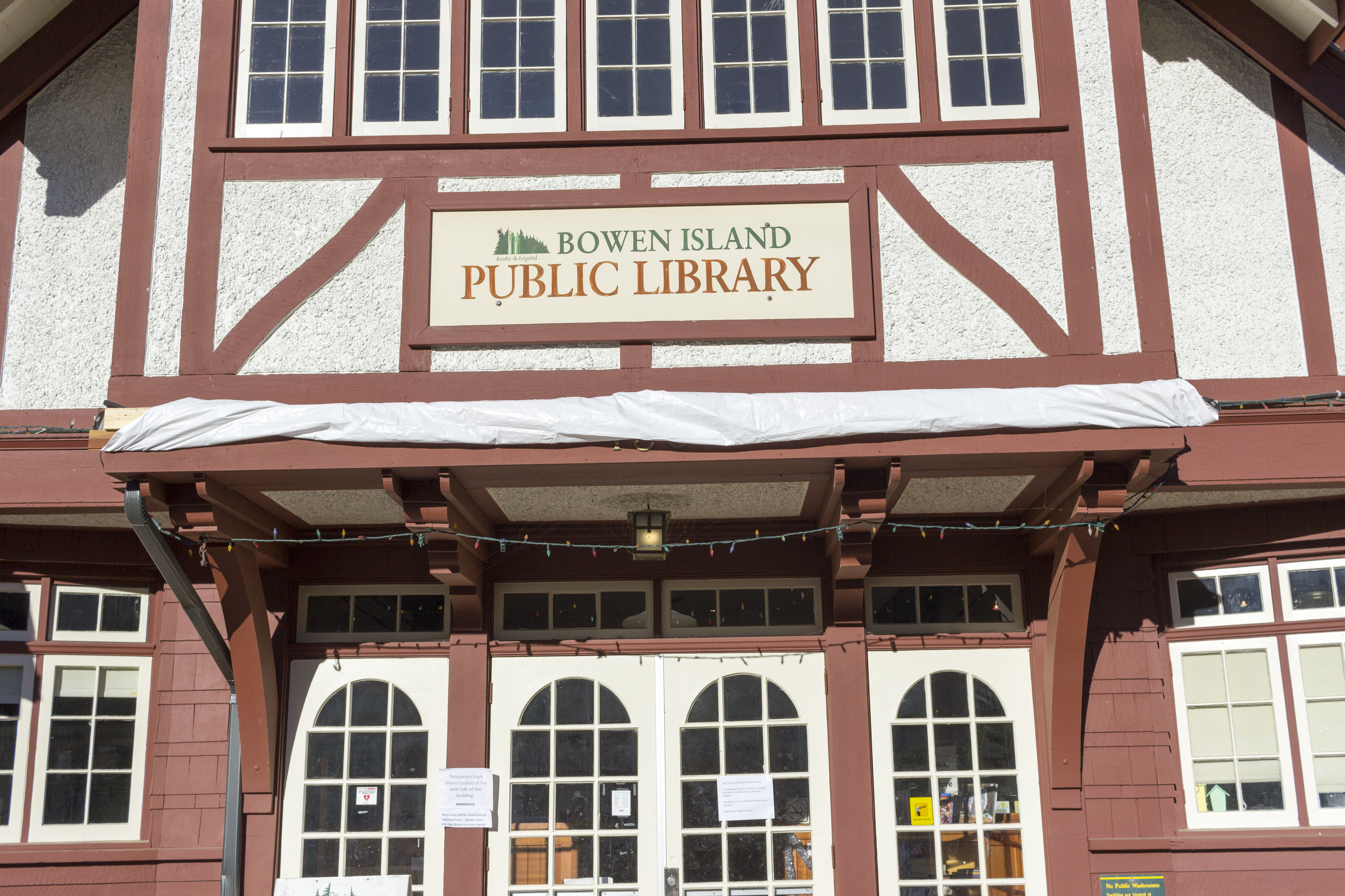 Exterior of Bowen Island Public Library