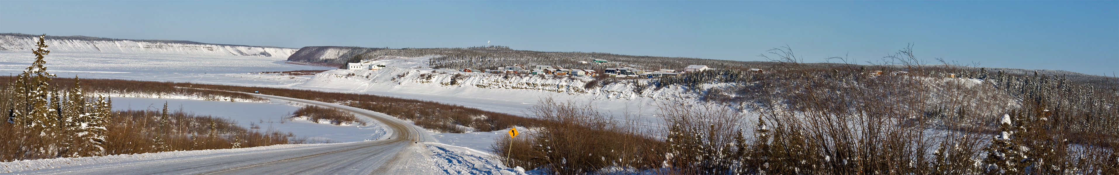 Panorama of Tsiigehtchic from the Dempster Highway in direction to Inuvik.