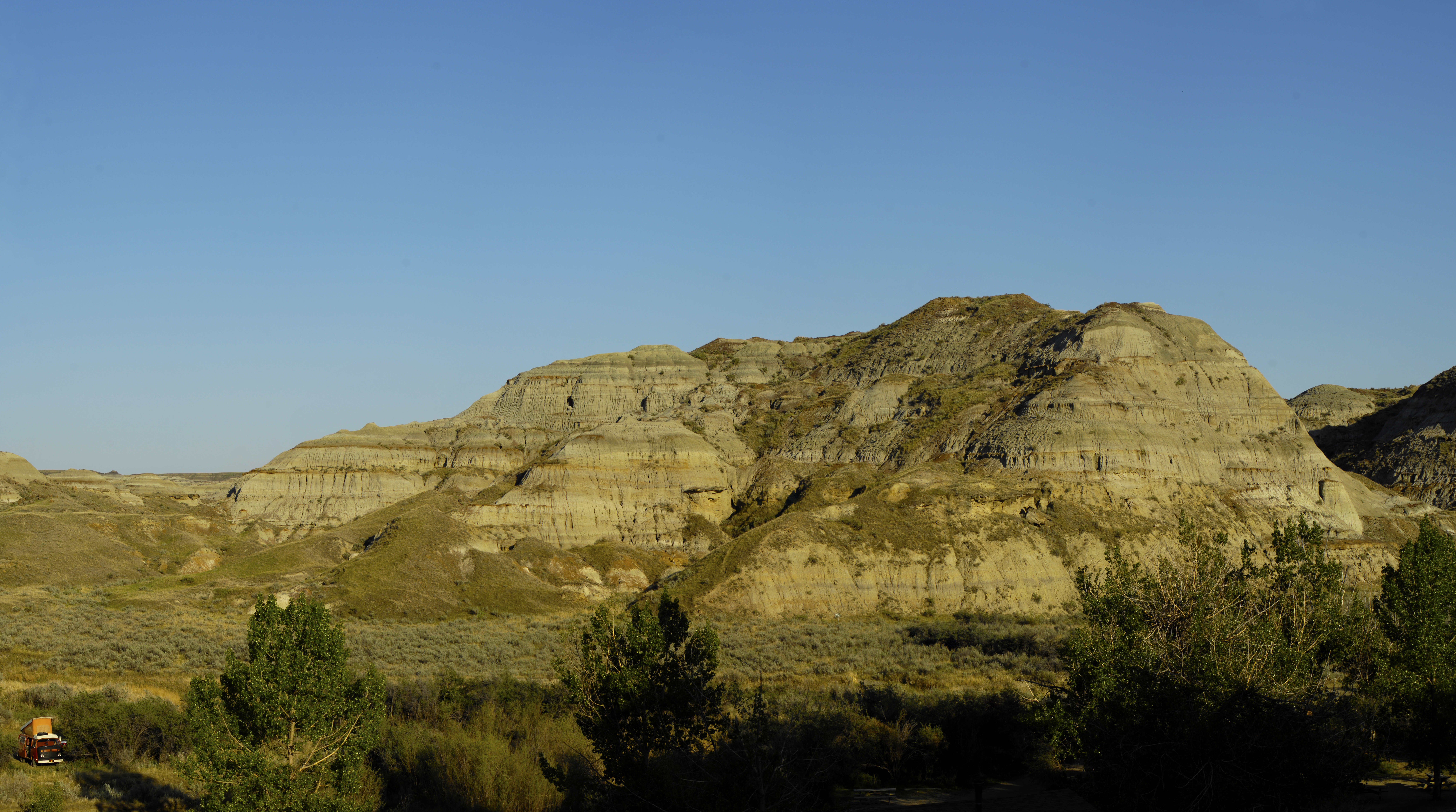 The Badlands at Dinosaur Provincial Park, near camping loop Q289466