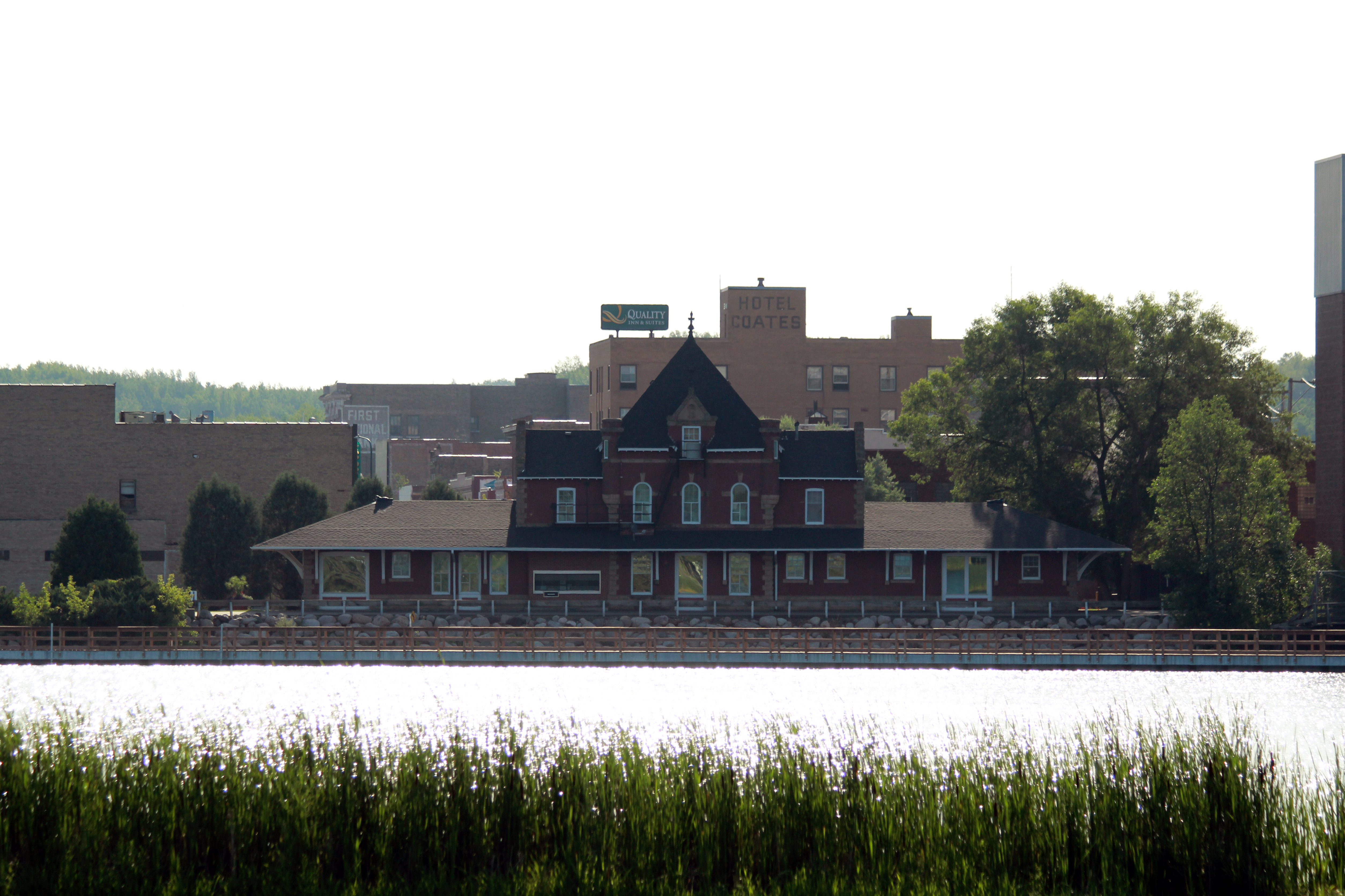 Duluth, Winnipeg, &amp; Pacific Depot (now Northern State Bank)
600 Chestnut Street, Virginia, Minnesota, USA.






This is an image of a place or building that is listed on the National Register of Historic Places in the United States of America. Its reference number is 80004364 (Wikidata).