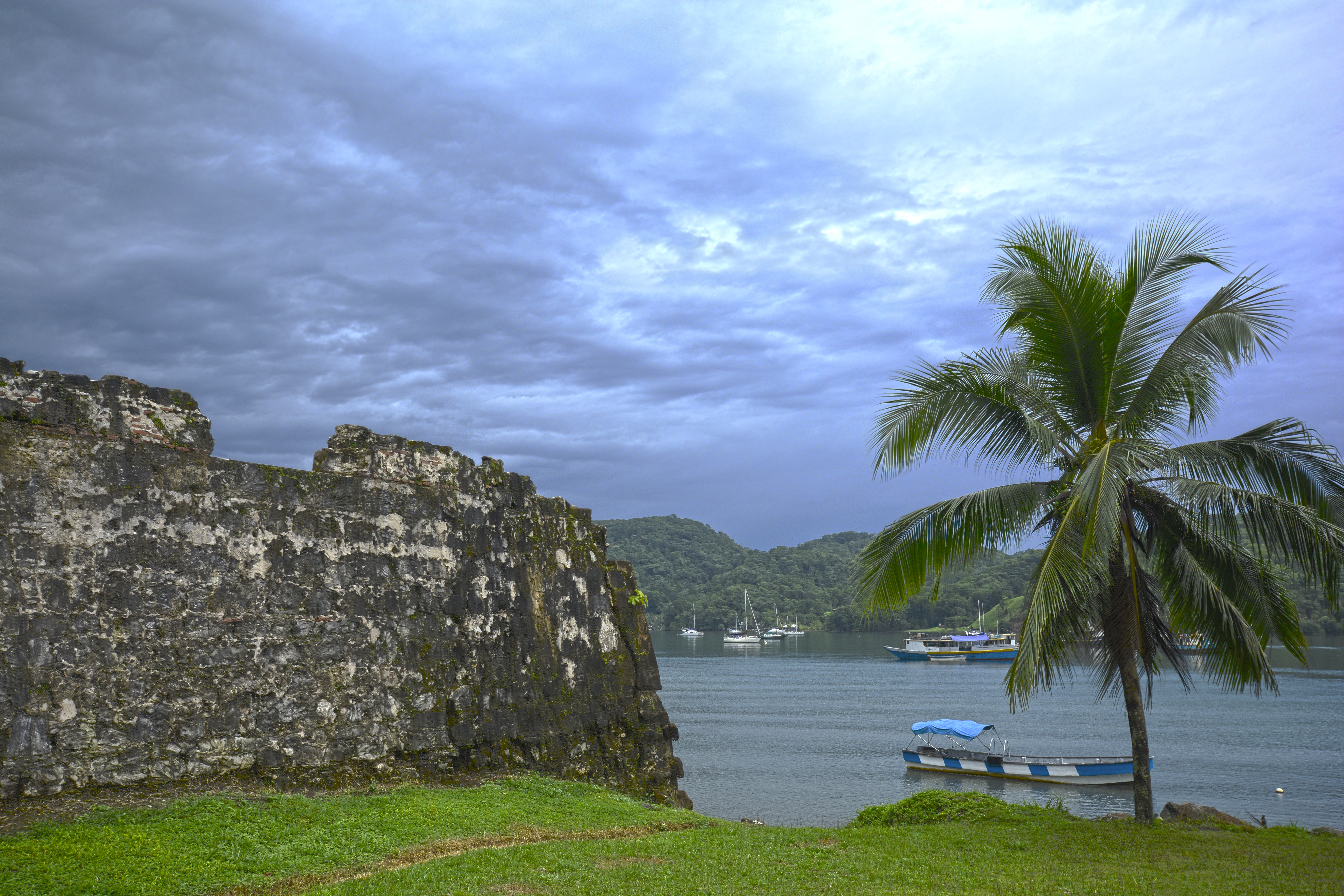 This is a picture of the panamanian cultural heritage monument with the ID