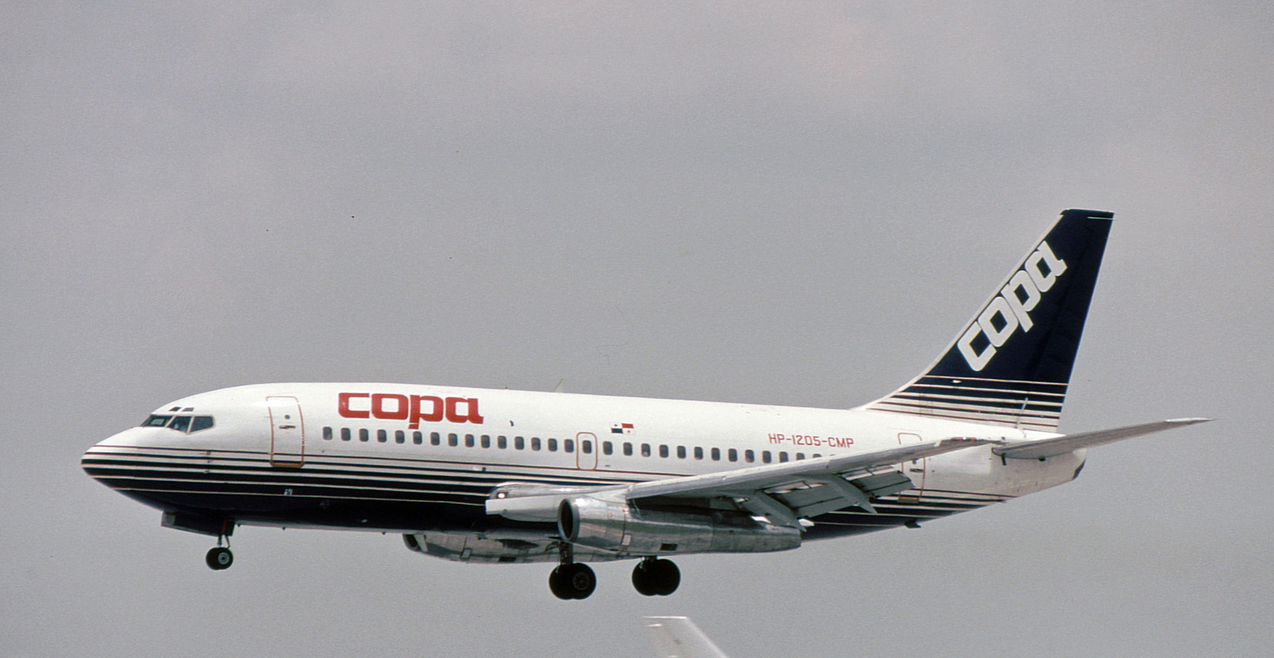 Miami 26.4.92
This plane crashed on 6th June 1992 on flight 201 with the loss of 40 passengers and 7 crew.

copyright © 1992 Chris Chennell