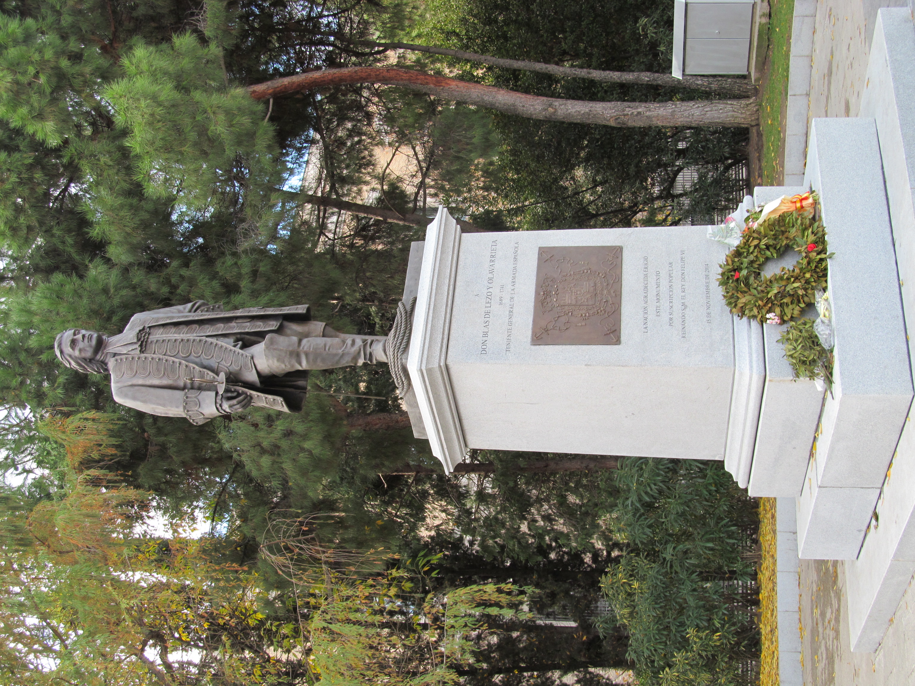 Monument in Madrid to Blas de Lezo, the hero of Cartagena de Indias, an official one-eyed, lame and one-armed of the Spanish Navy which resisted the attack of 195 English ships with just 6 ships during the 18th century.