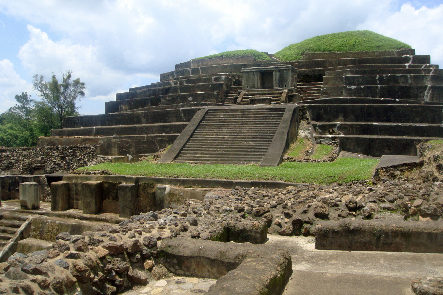Top (western side) of the Tazumal main pyramid (structure B1-1) as viewed from the top of structure B1-2. Chalchuapa, El Salvador.