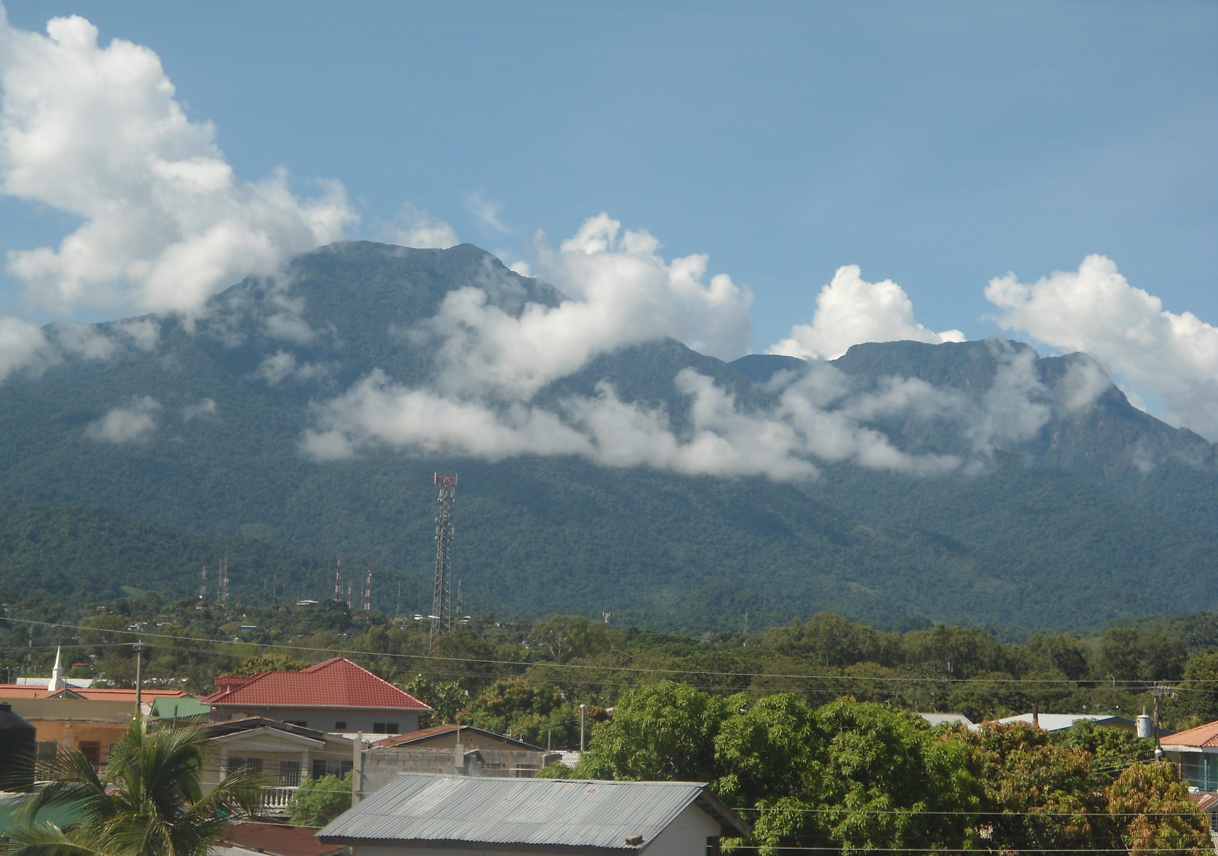 Pico Bonito mountains taken from La ceiba, Honduras