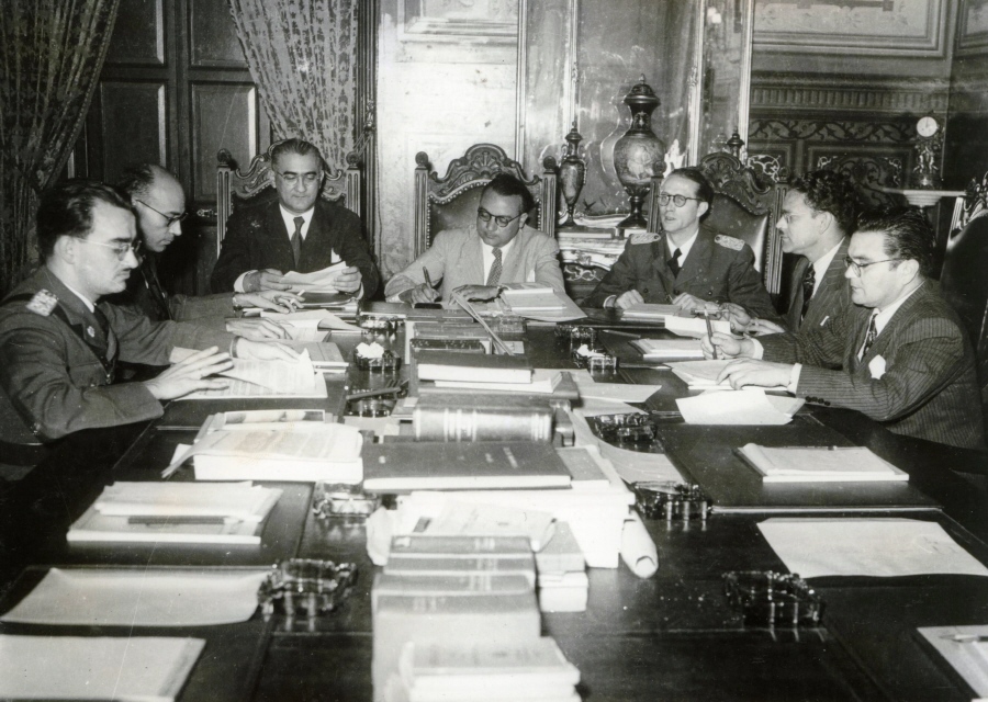 Members of the Revolutionary Government Junta of Venezuela, from left to right: Mario Ricardo Vargas, Raúl Leoni, Valmore Rodríguez, Rómulo Betancourt, Carlos Delgado Chalbaud, Edmundo Fernández and Gonzalo Barrios. Miraflores Palace, 1945.