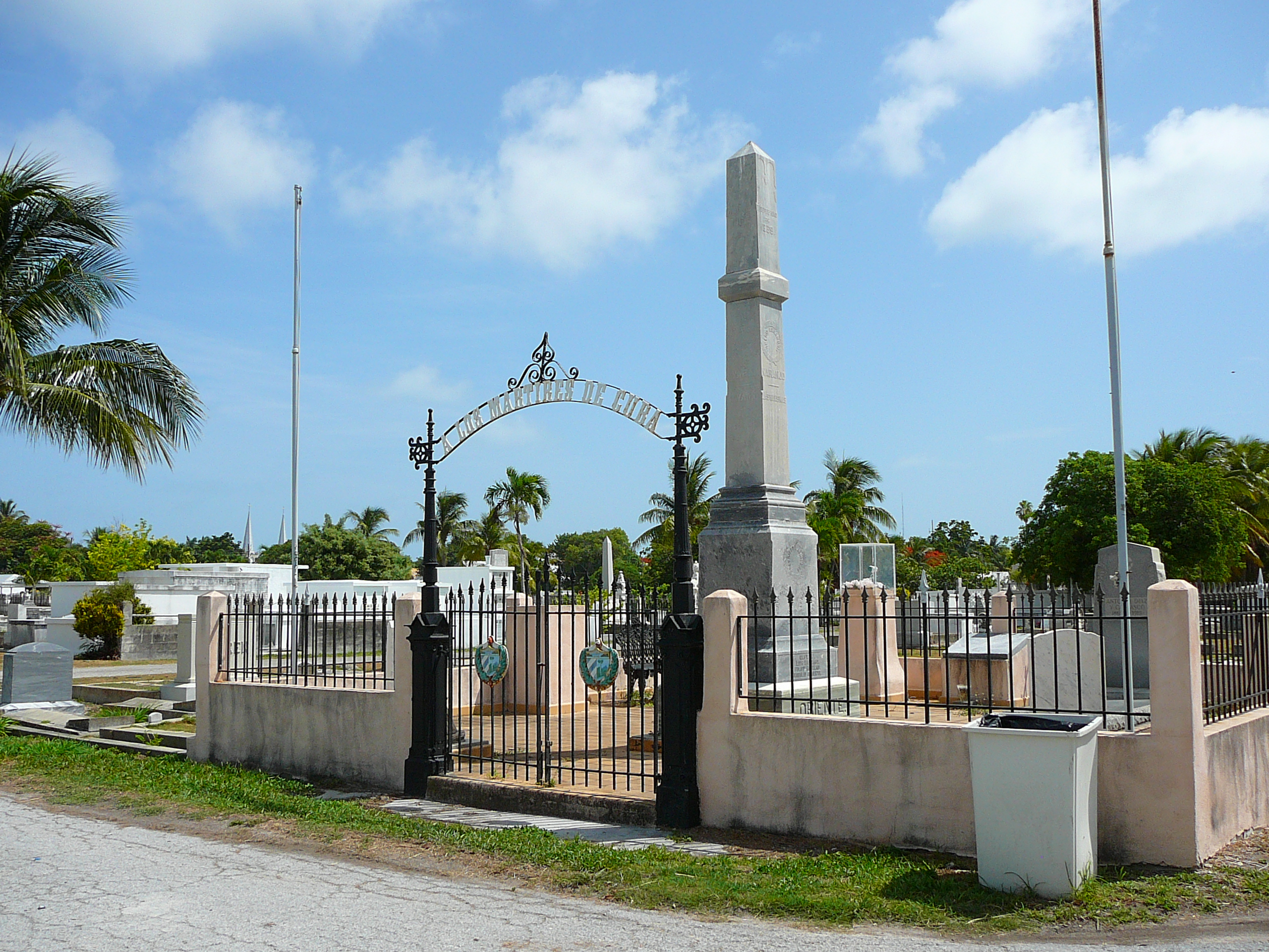 Digital photo taken by Marc Averette.
en:Key West Cemetery